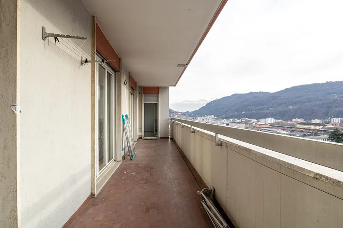 COMODO 4,5 LOCALI A BALERNA - Foto 9 di 19