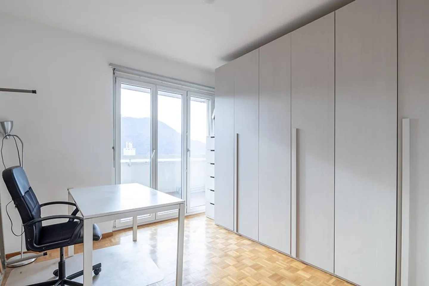 COMODO 4,5 LOCALI A BALERNA - Foto 13 di 19