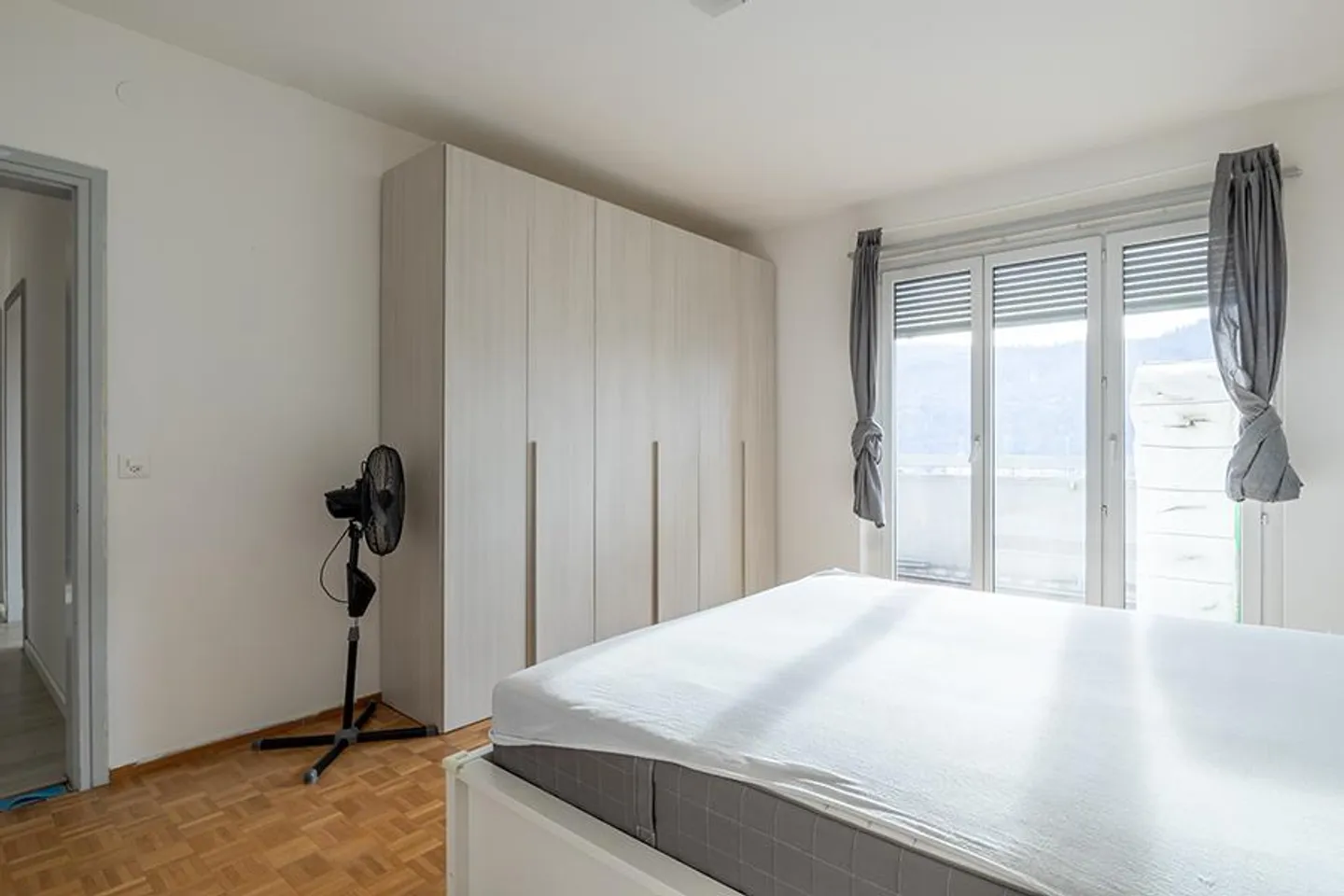 COMODO 4,5 LOCALI A BALERNA - Foto 16 di 19