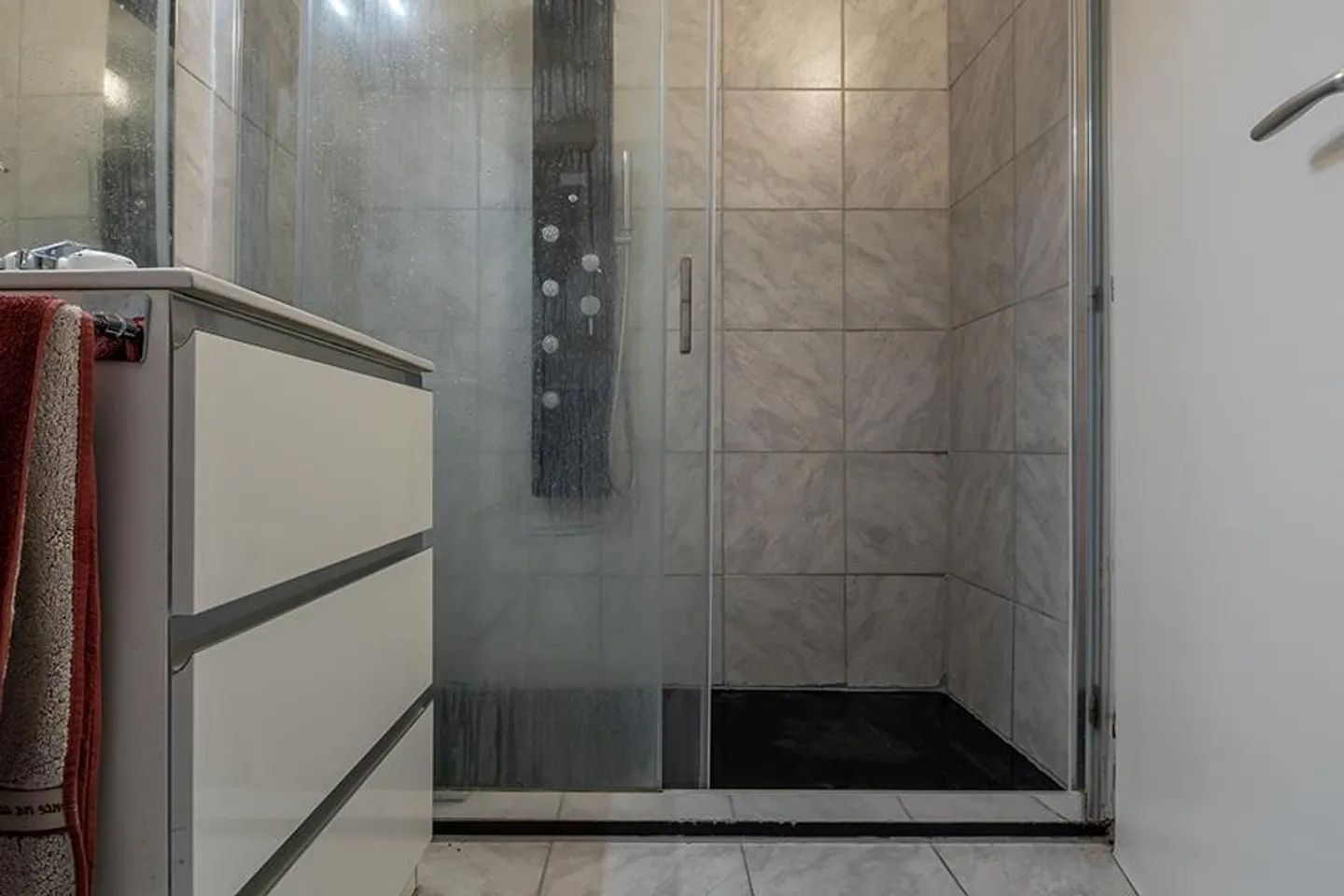 COMODO 4,5 LOCALI A BALERNA - Foto 19 di 19