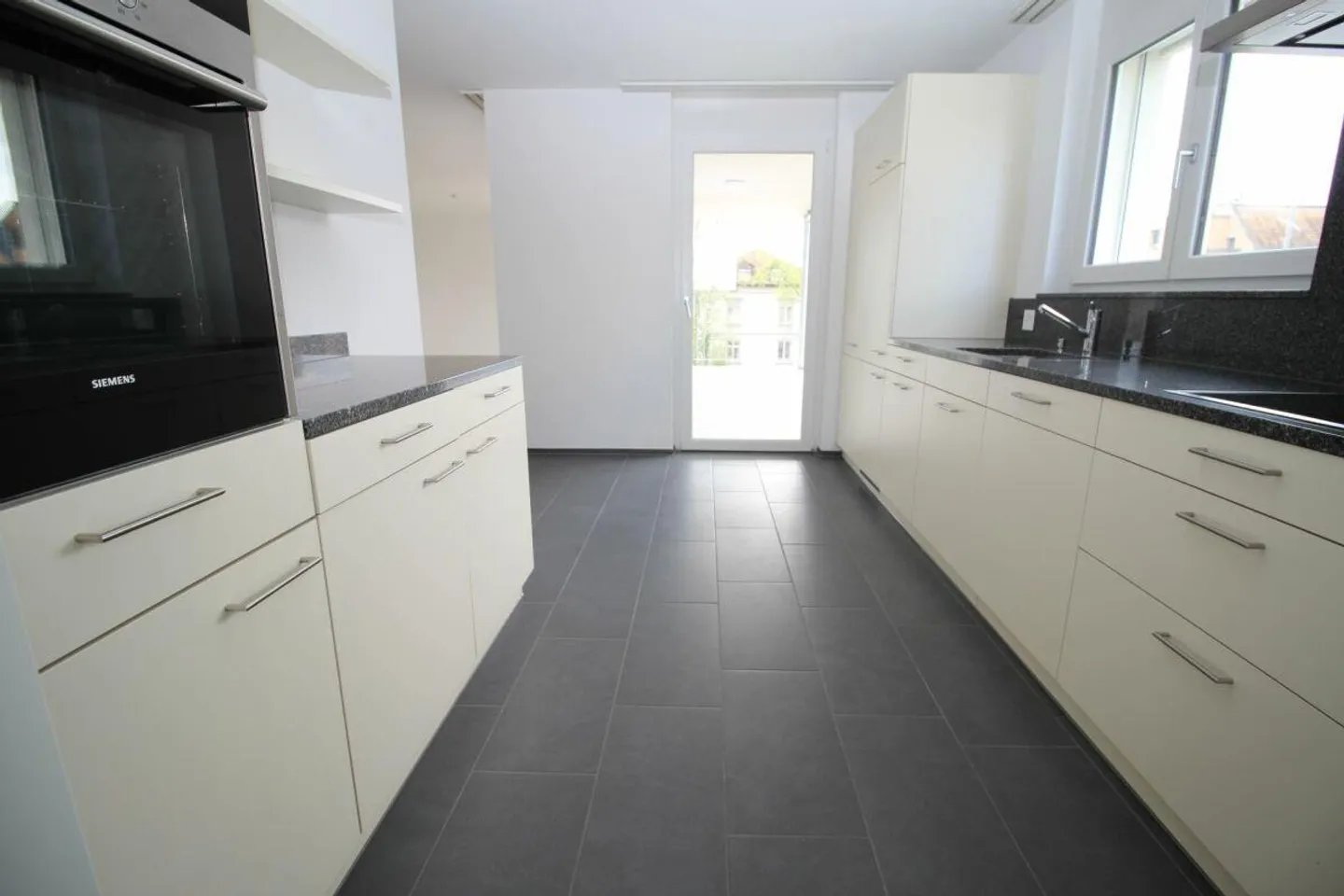 Modern 4.5-room apartment for rent! - Photo 5 of 13