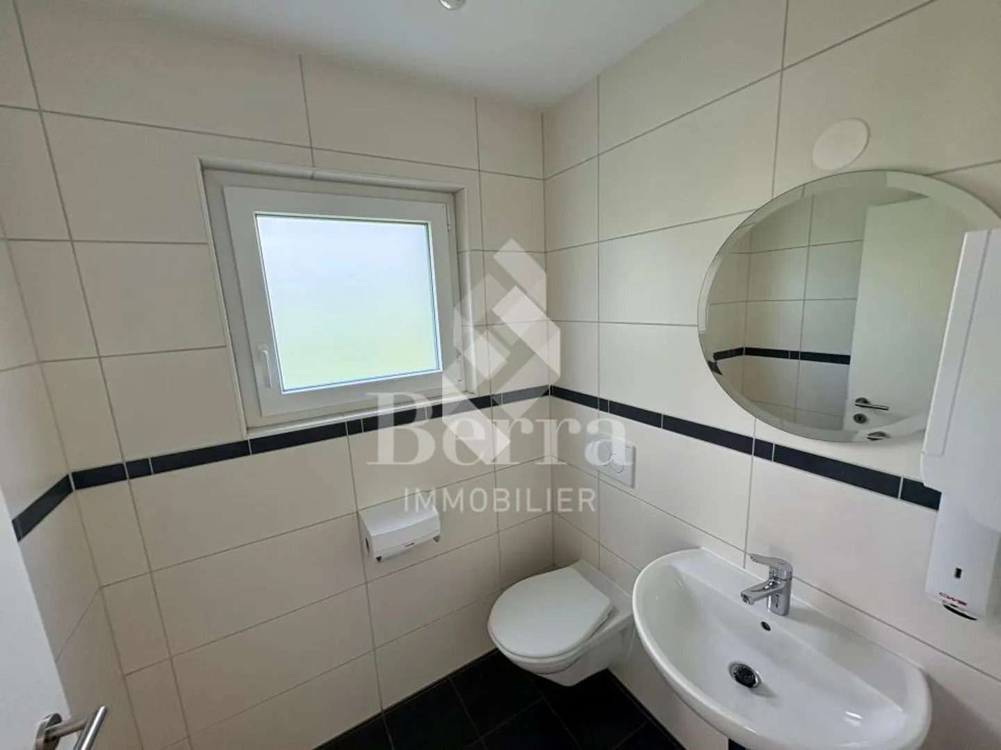 Bright commercial space, near Dranse - Photo 5 of 10