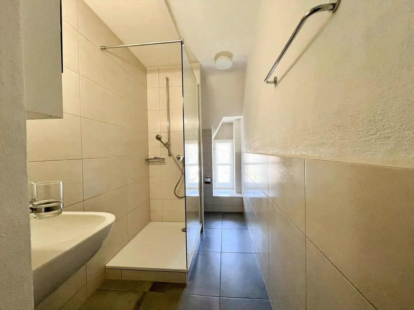 Conditions favorables ! Magnifique appartement de 3.5 pièces au Locle - Photo 4 sur 9