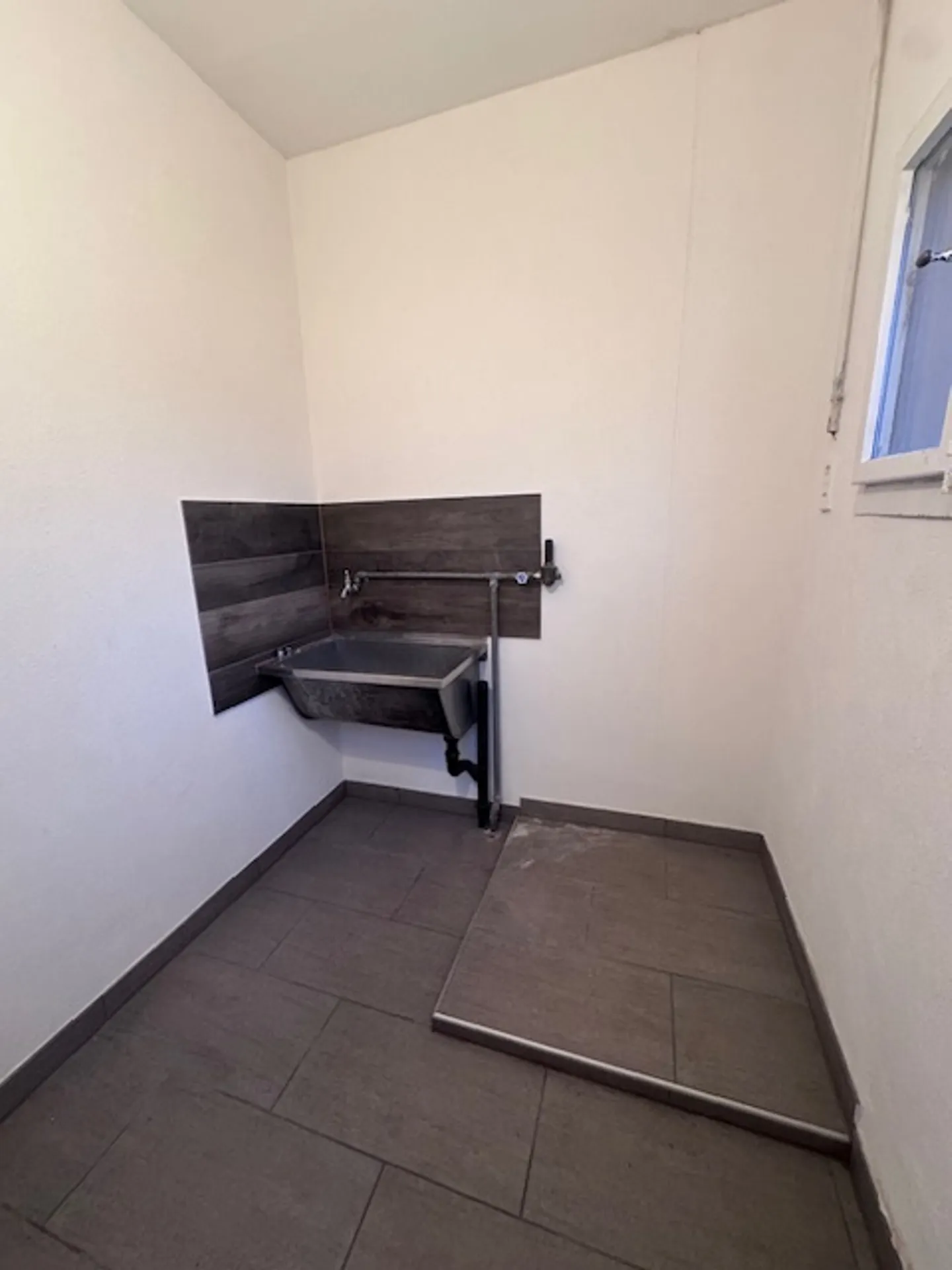 3.5 Room Apartment - Photo 9 of 9