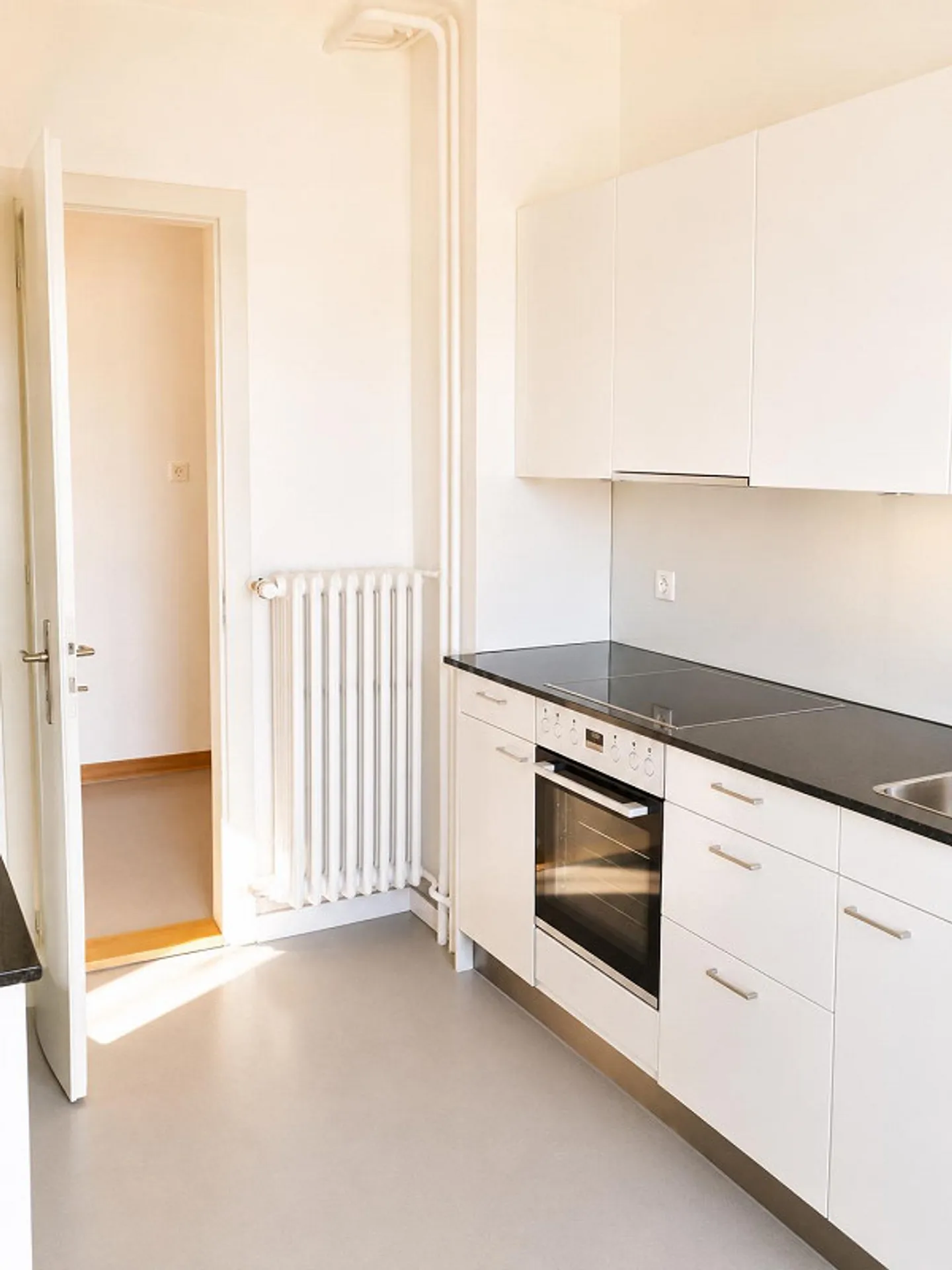 Stilvolle Wohnung mit Balkon - Foto 8 von 17