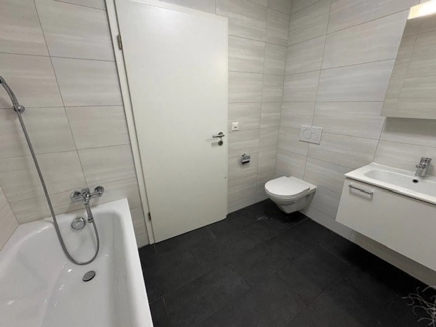 4.5-room apartment on the ground floor - Photo 8 of 10