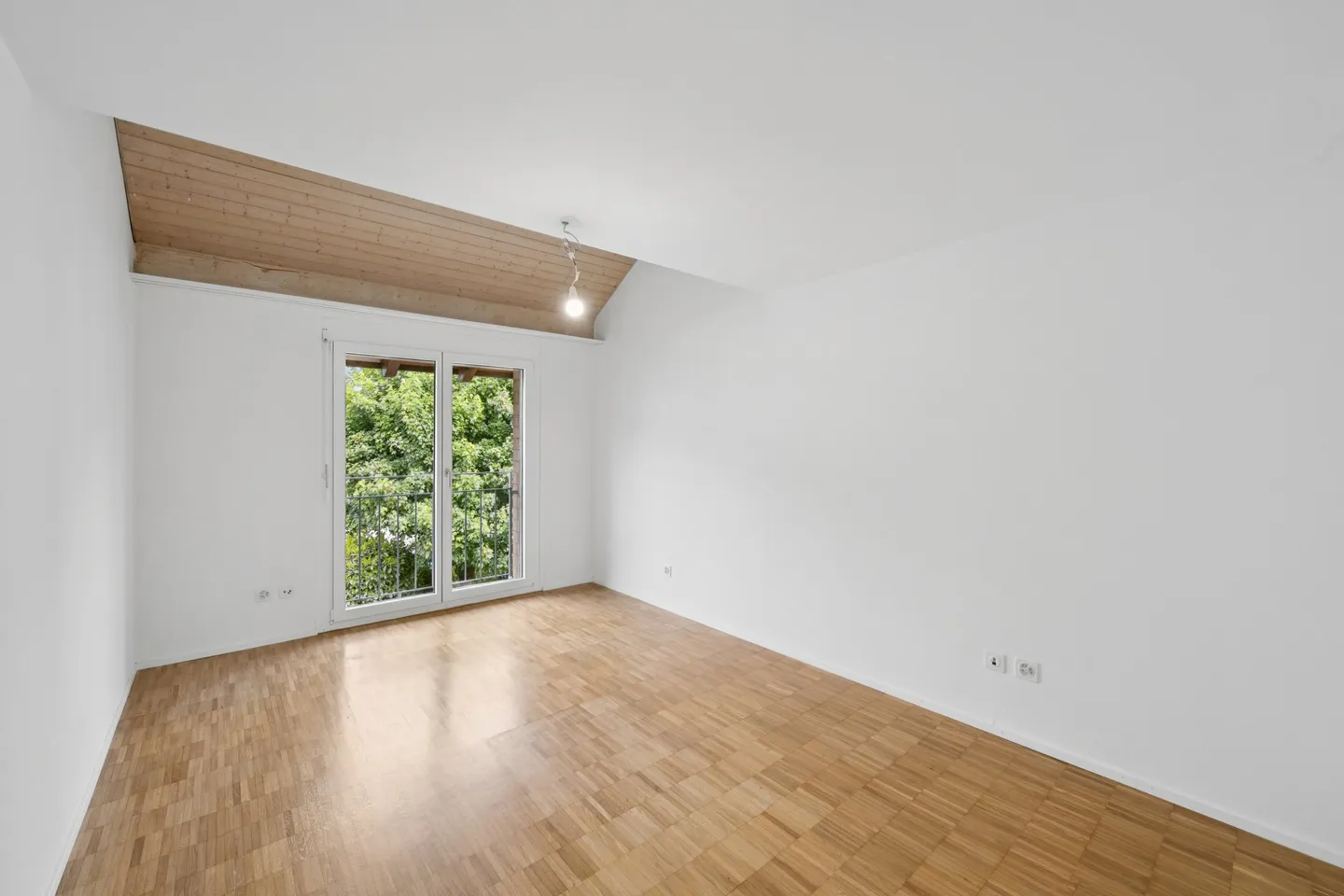 Première occupation après rénovation - Appartement en duplex avec espace jardin - Photo 10 sur 12