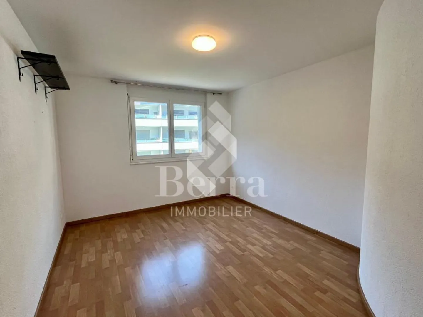 Superb 5.5-room duplex for rent in the center of Chamoson! - Photo 8 of 13