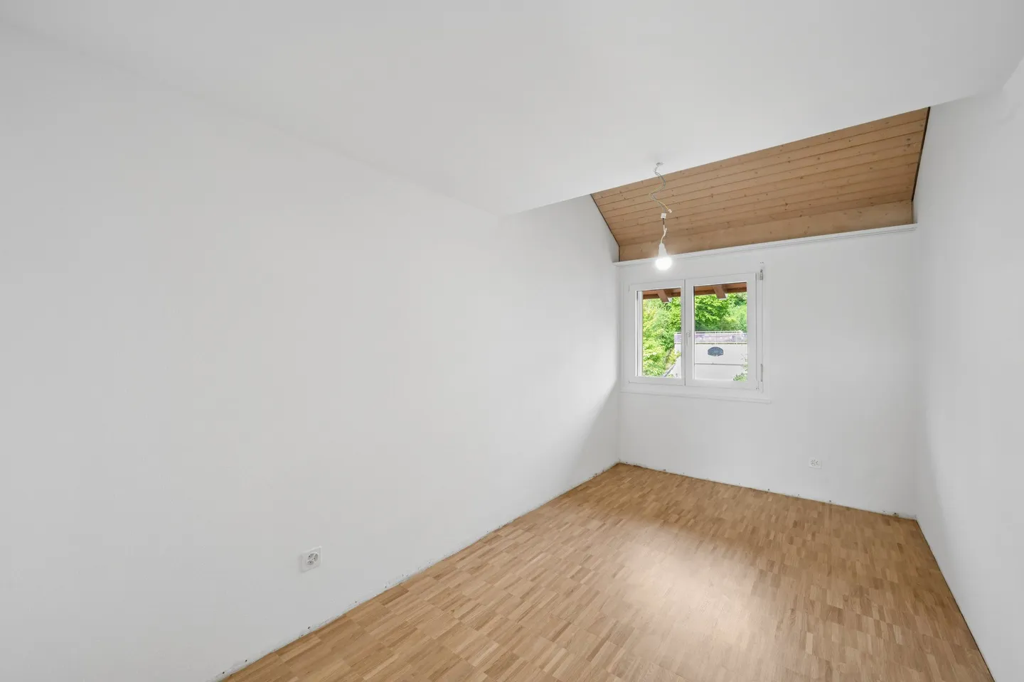 Première occupation après rénovation - Appartement en duplex avec espace jardin - Photo 11 sur 12