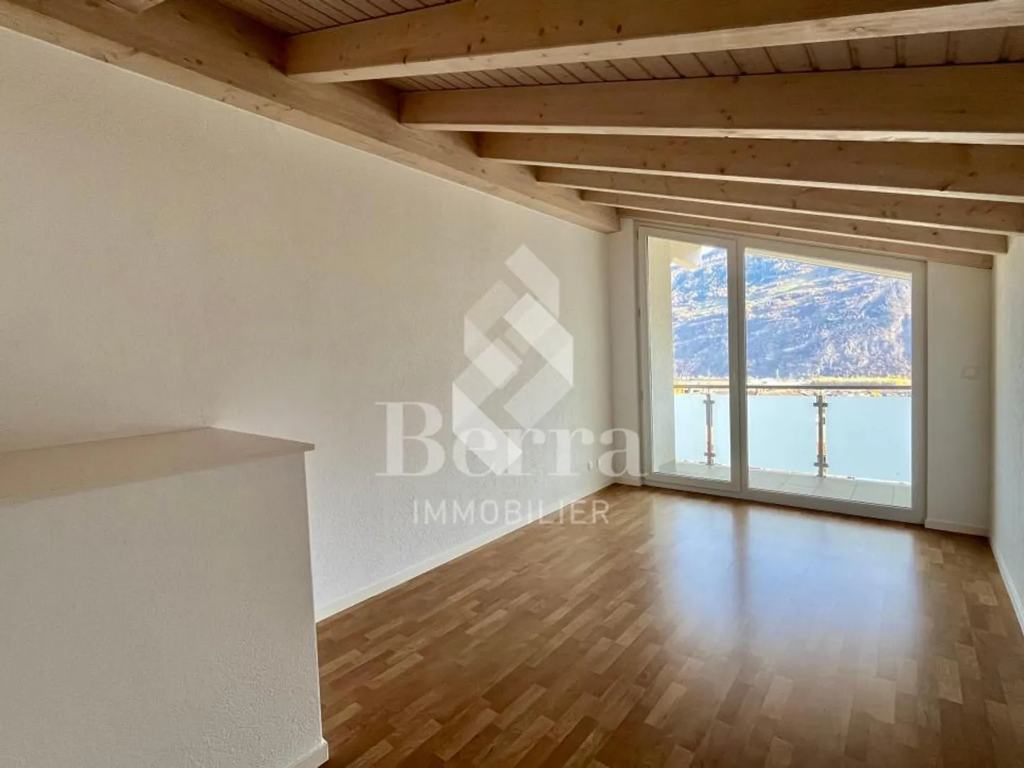 Superb 5.5-room duplex for rent in the center of Chamoson! - Photo 10 of 13