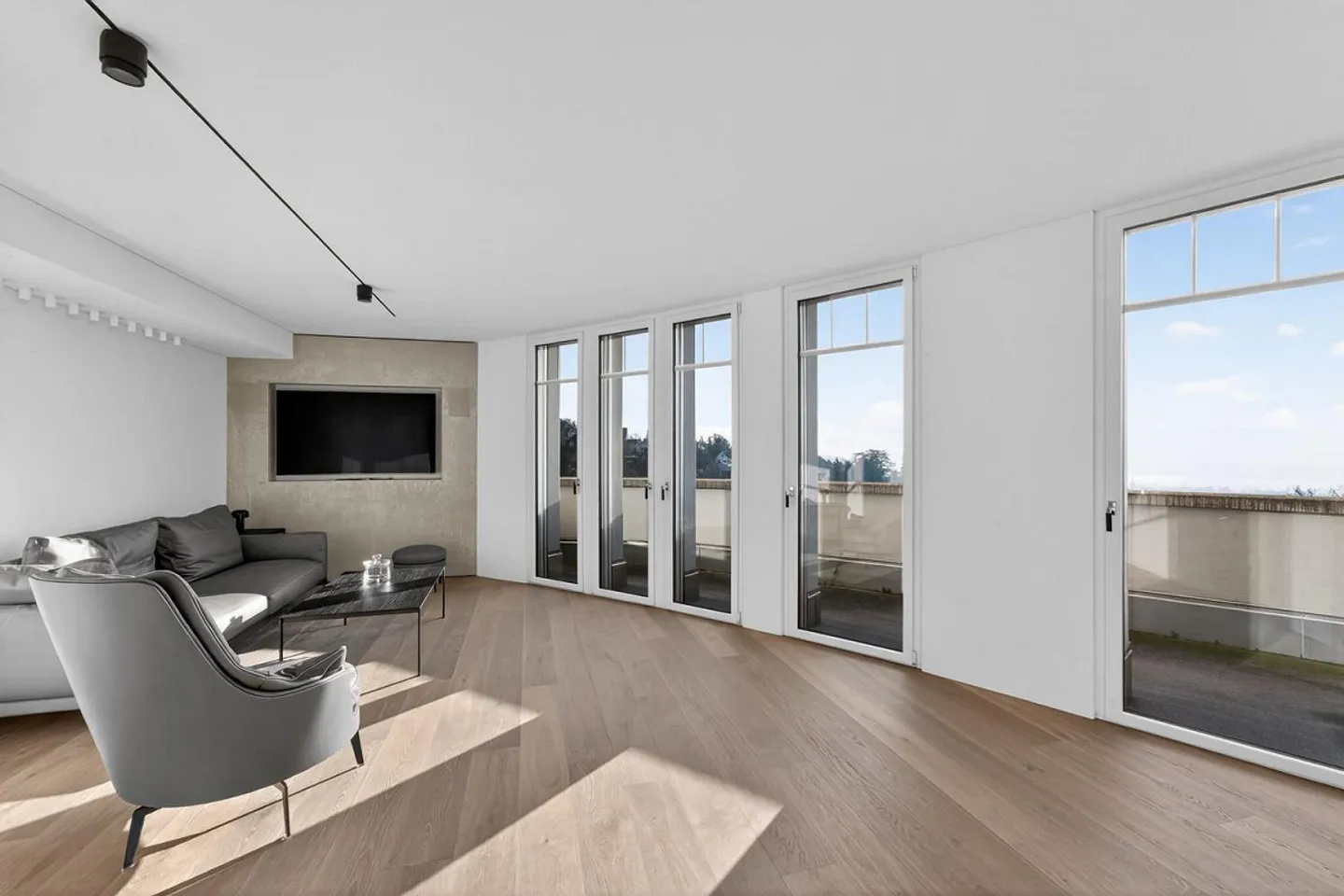 Exclusive, furnished 3.5-room apartment on Zurichberg with lake view - Photo 9 of 13