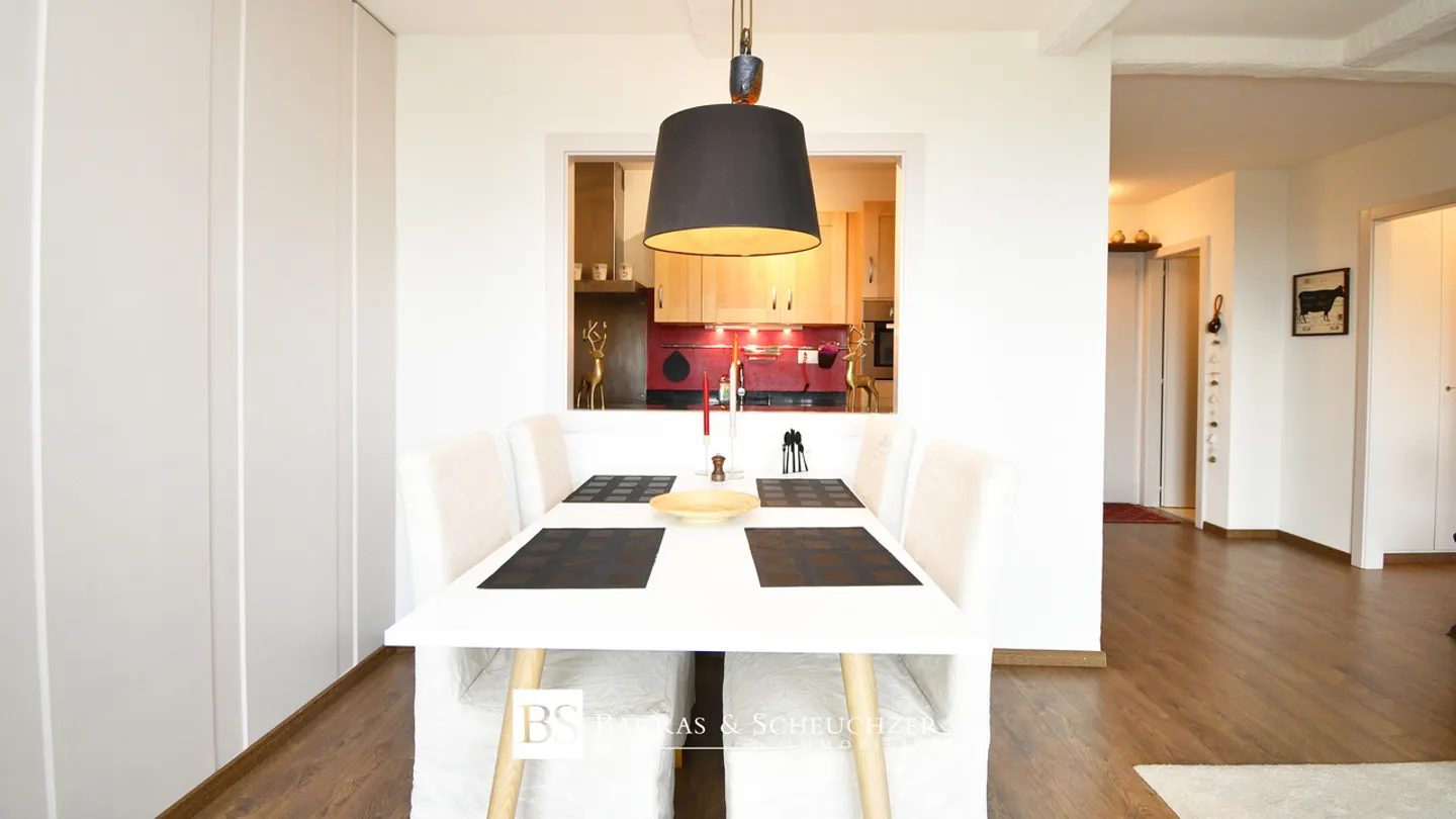 Charming Apartment with View - Photo 4 of 9