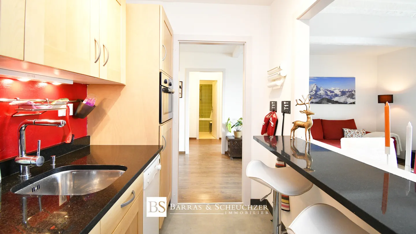 Charming Apartment with View - Photo 5 of 9