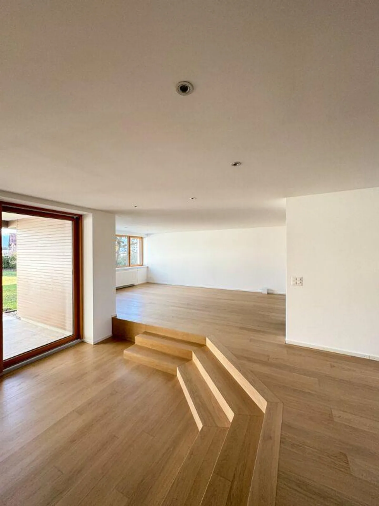 Appartamento esclusivo di 3,5 locali con grande terrazza in una posizione tranquilla e privilegiata a Sargans - Foto 5 di 11