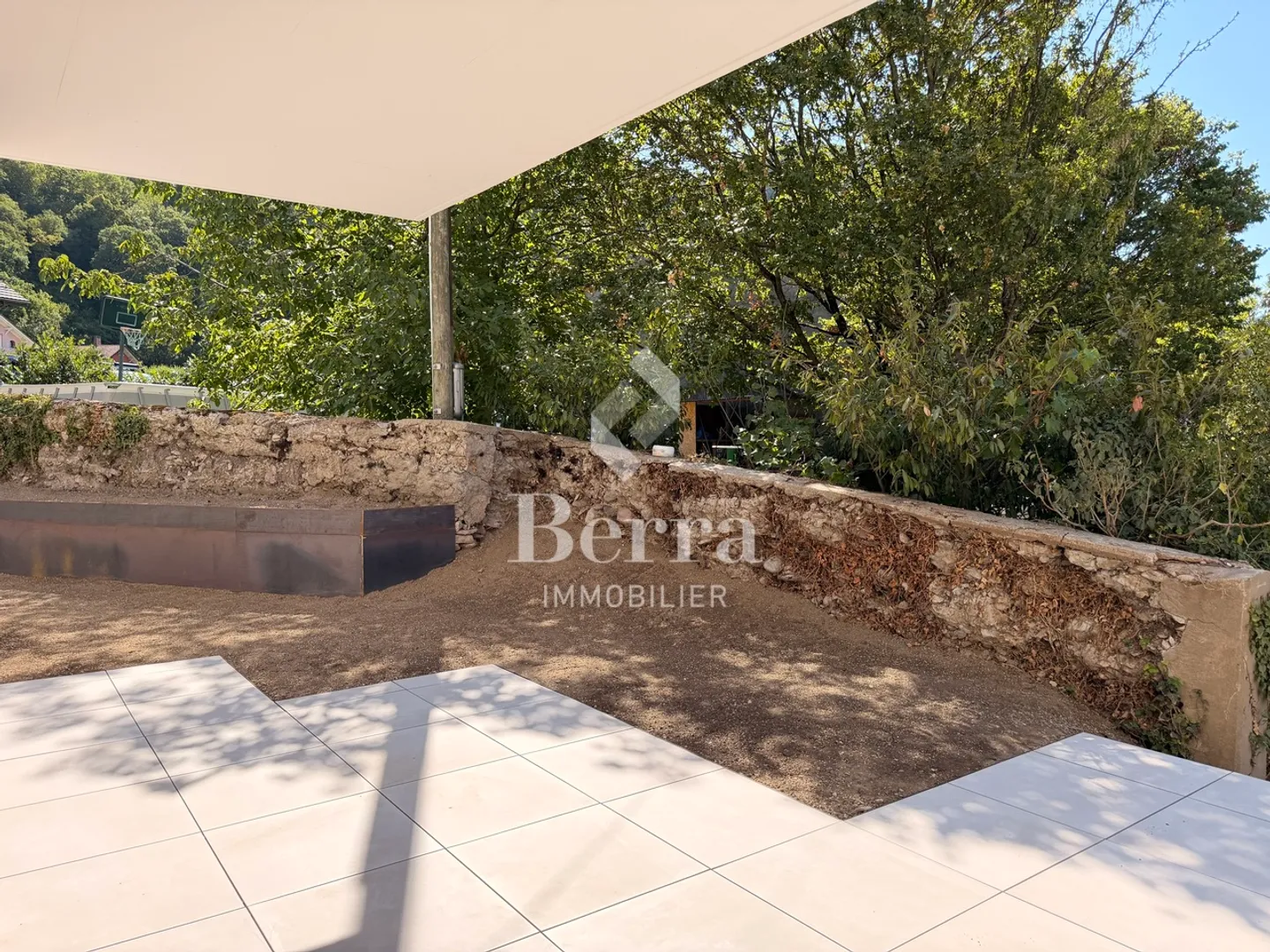 Appartamento moderno con giardino privato - Foto 4 di 15