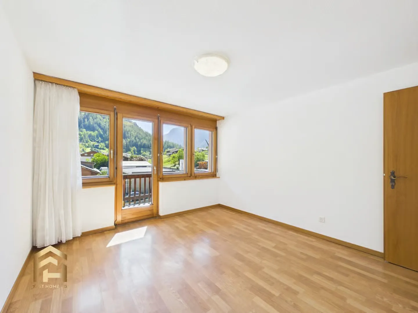 Helle 4.5-Zimmer-Wohnung mit Balkonen - Foto 8 von 13
