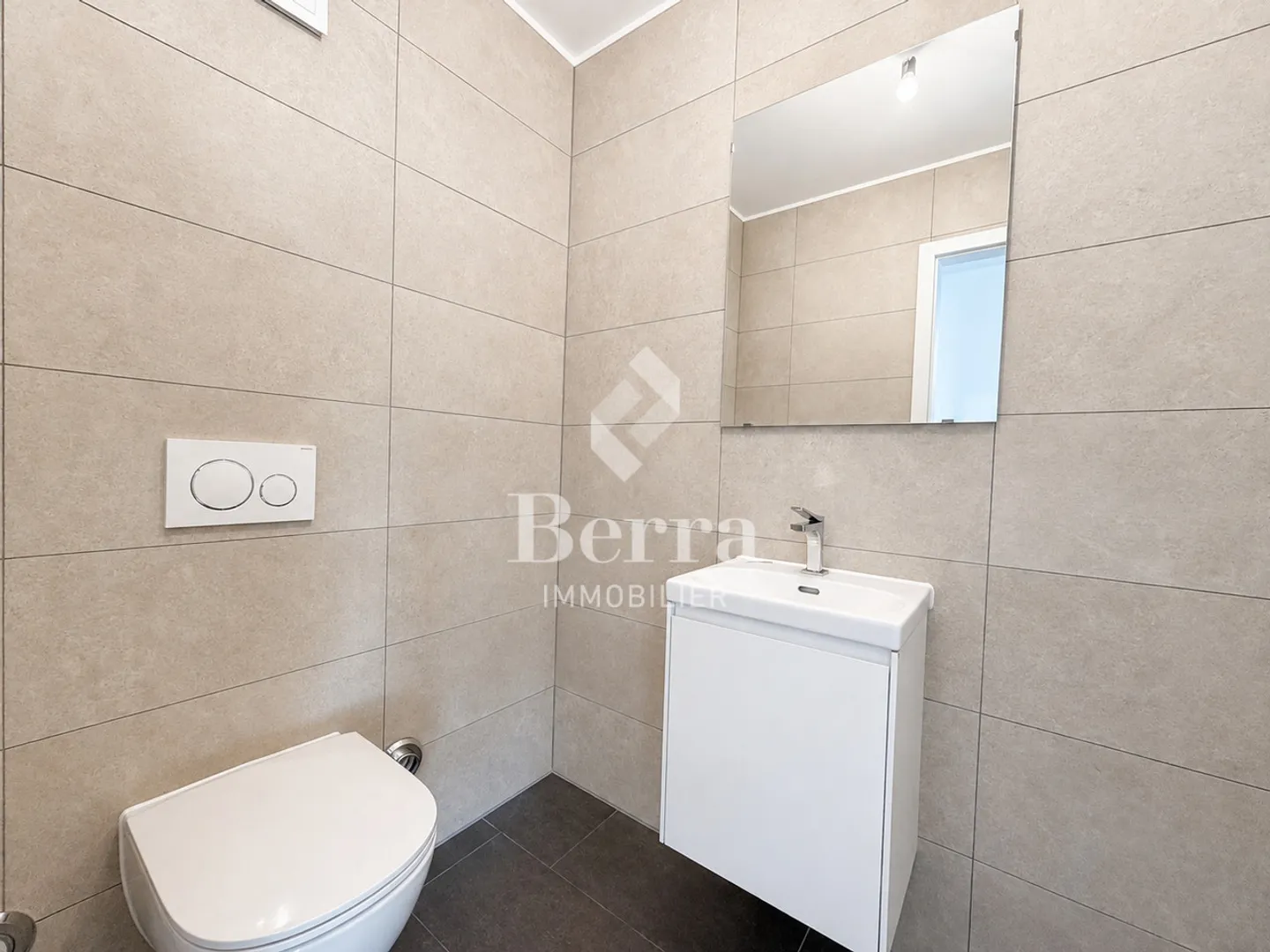 Appartamento moderno con giardino privato - Foto 5 di 15