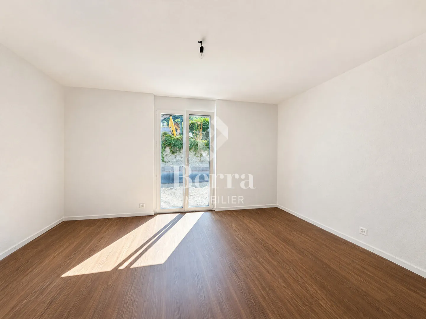 Appartamento moderno con giardino privato - Foto 9 di 15