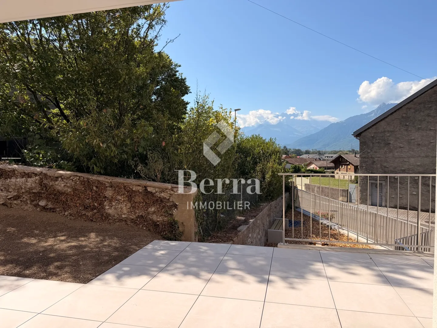 Appartamento moderno con giardino privato - Foto 8 di 15