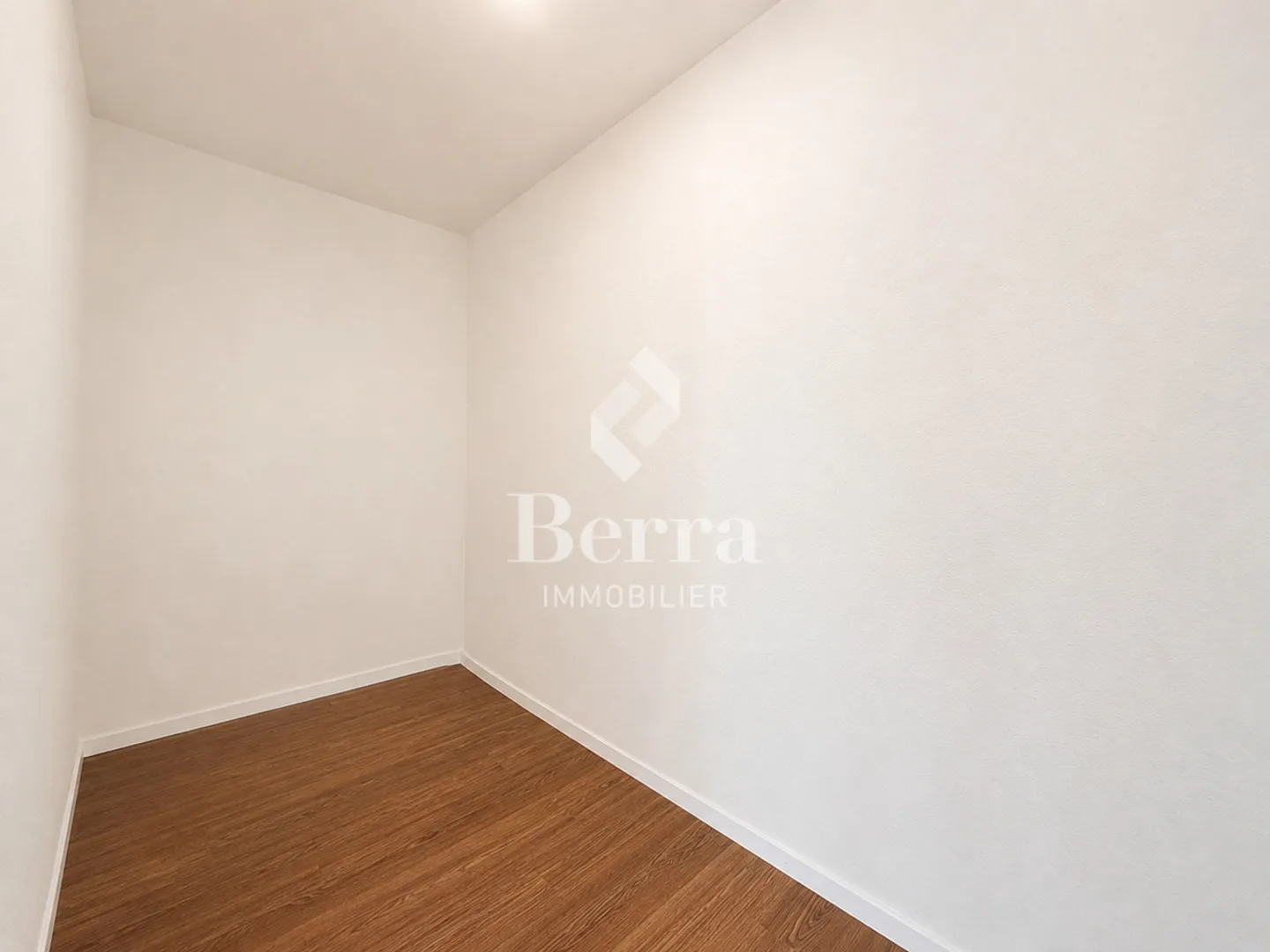 Appartamento moderno con giardino privato - Foto 11 di 15