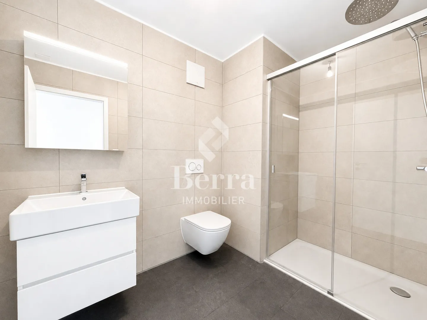Appartamento moderno con giardino privato - Foto 12 di 15
