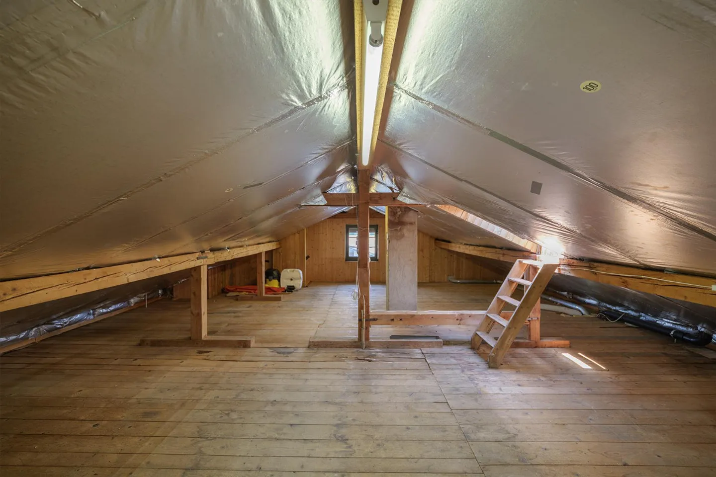 Une maison dans un emplacement attrayant : maison individuelle de 5 pièces à Studen - Photo 13 sur 14