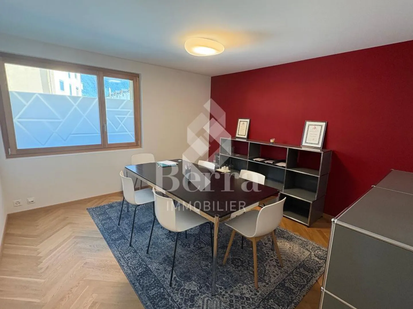 Office in the center of Fully for rent - Photo 3 of 8