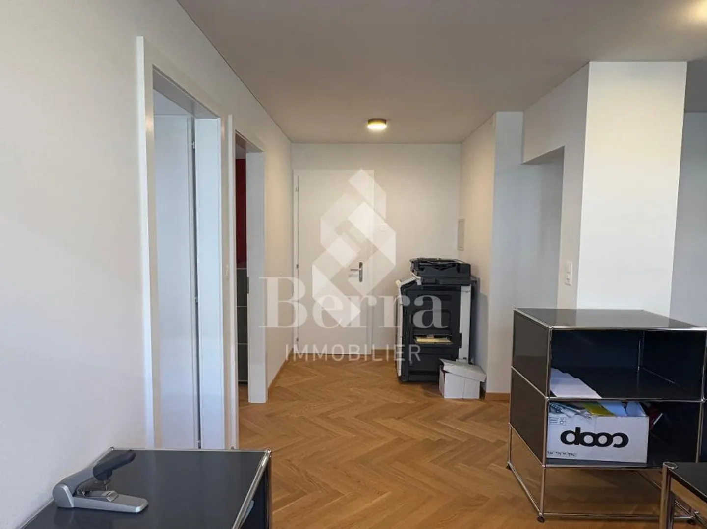 Office in the center of Fully for rent - Photo 4 of 8