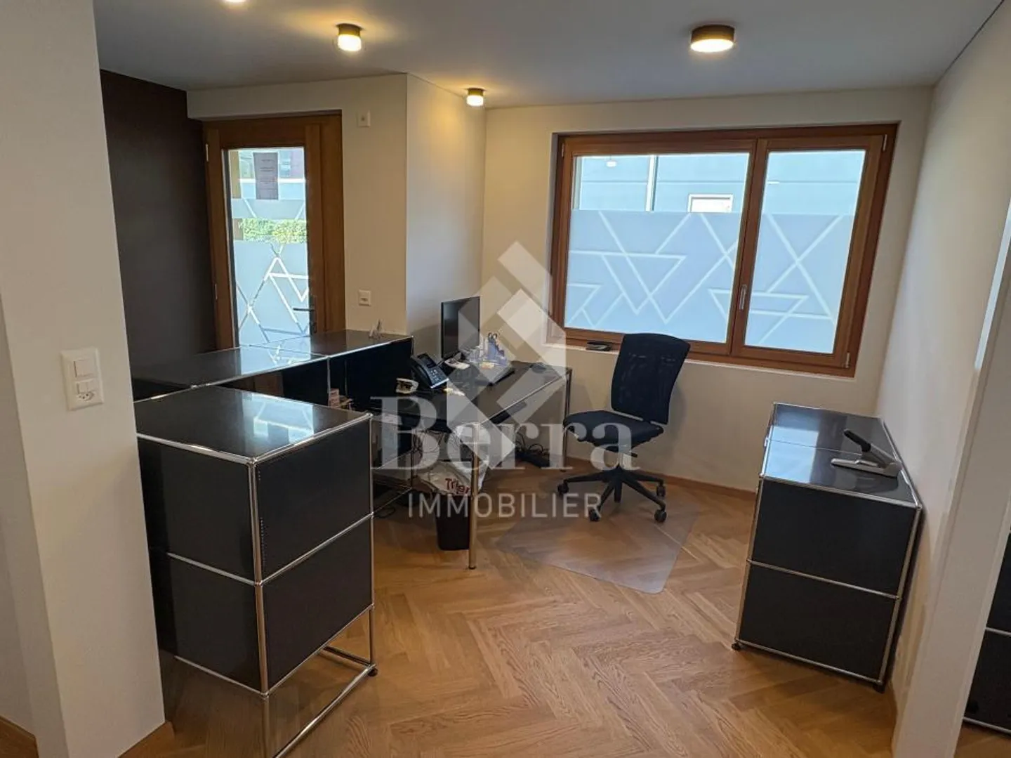 Office in the center of Fully for rent - Photo 5 of 8