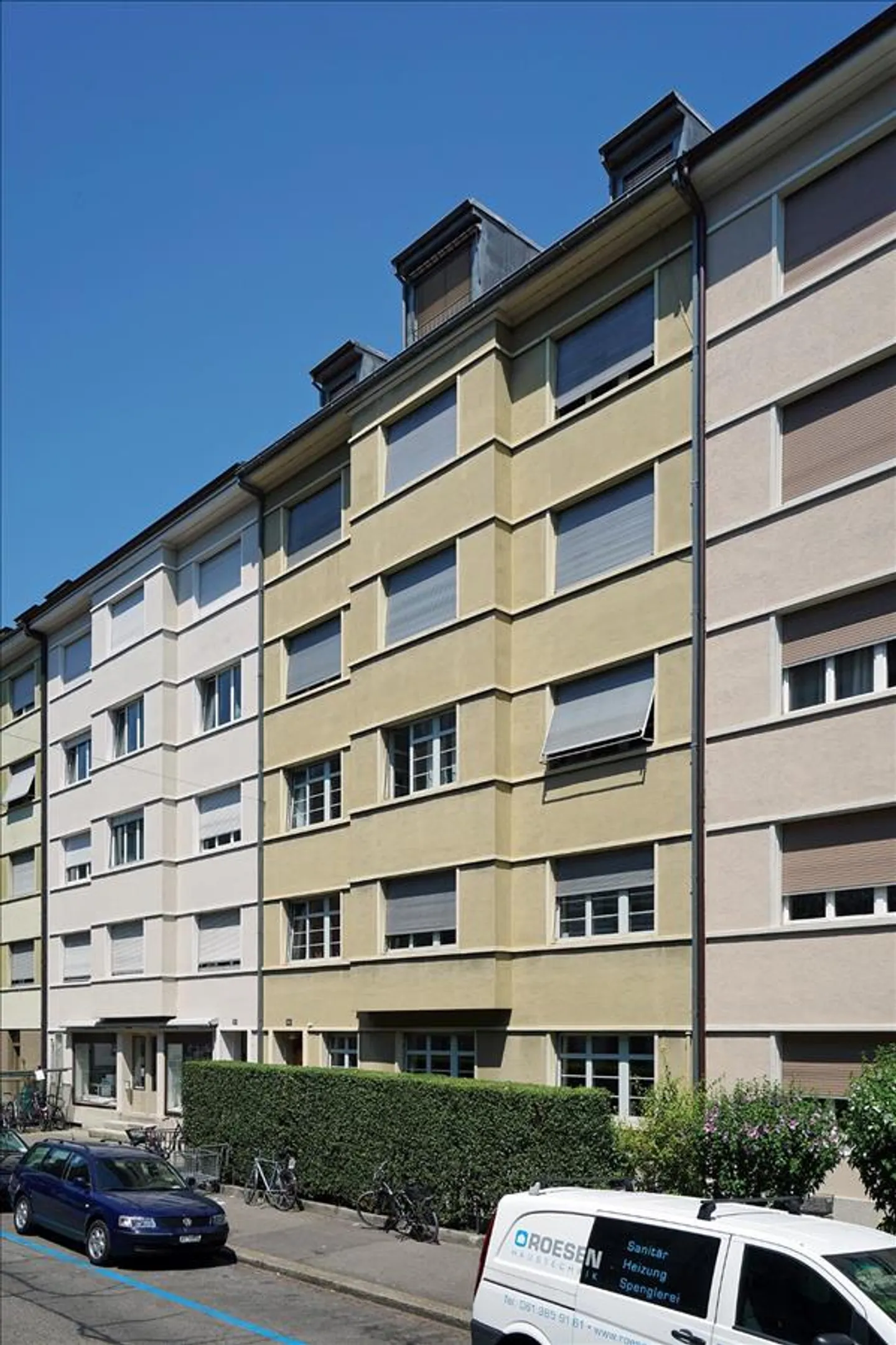 RENT WITHOUT DEPOSIT - Large apartment near fair and train station - Photo 2 of 12