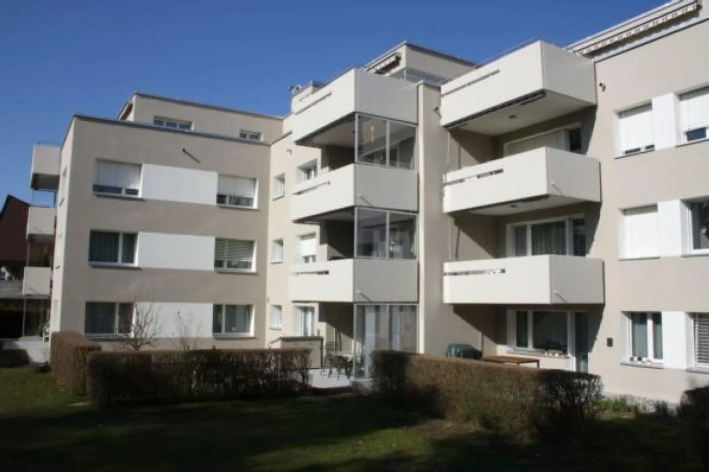 Beautiful ground floor apartment - Photo 1 of 14