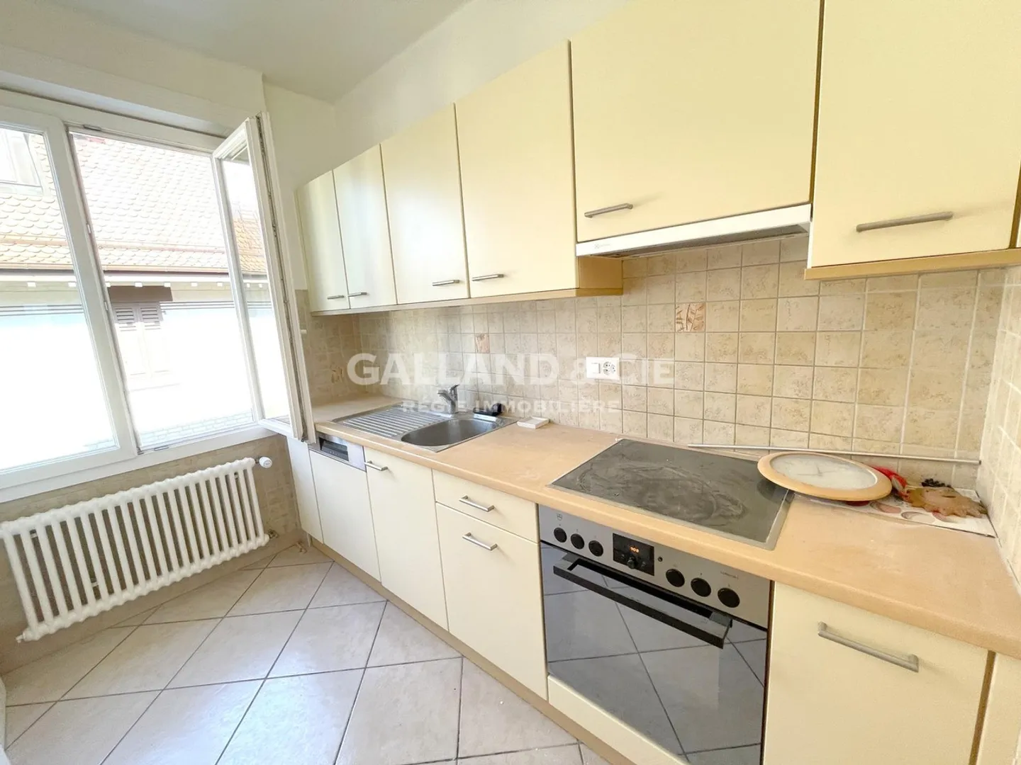 Appartamento di 5 locali al 1° piano con balcone e vista lago. - Foto 7 di 8