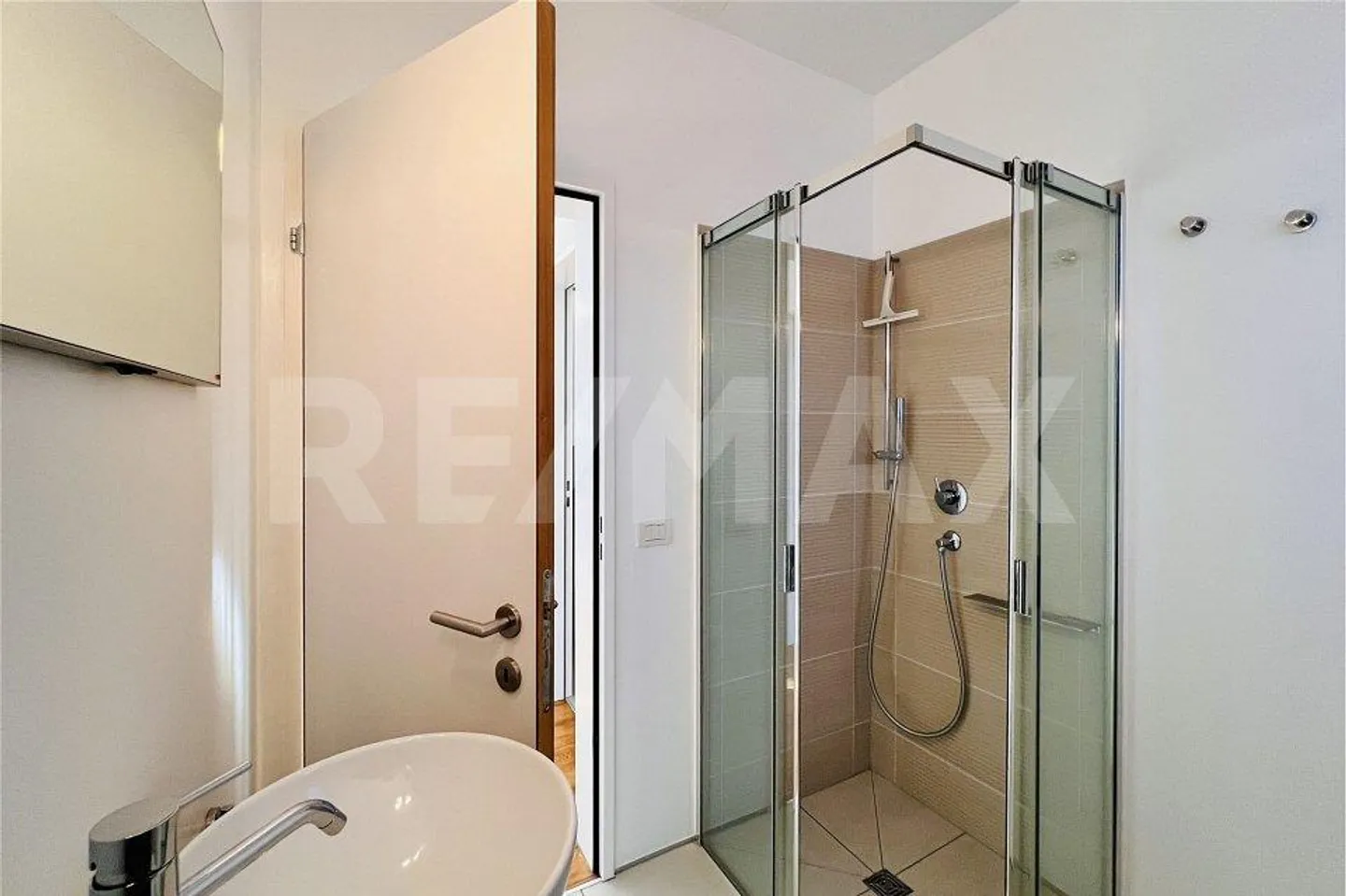 Villa with garden and privacy - Photo 11 of 13