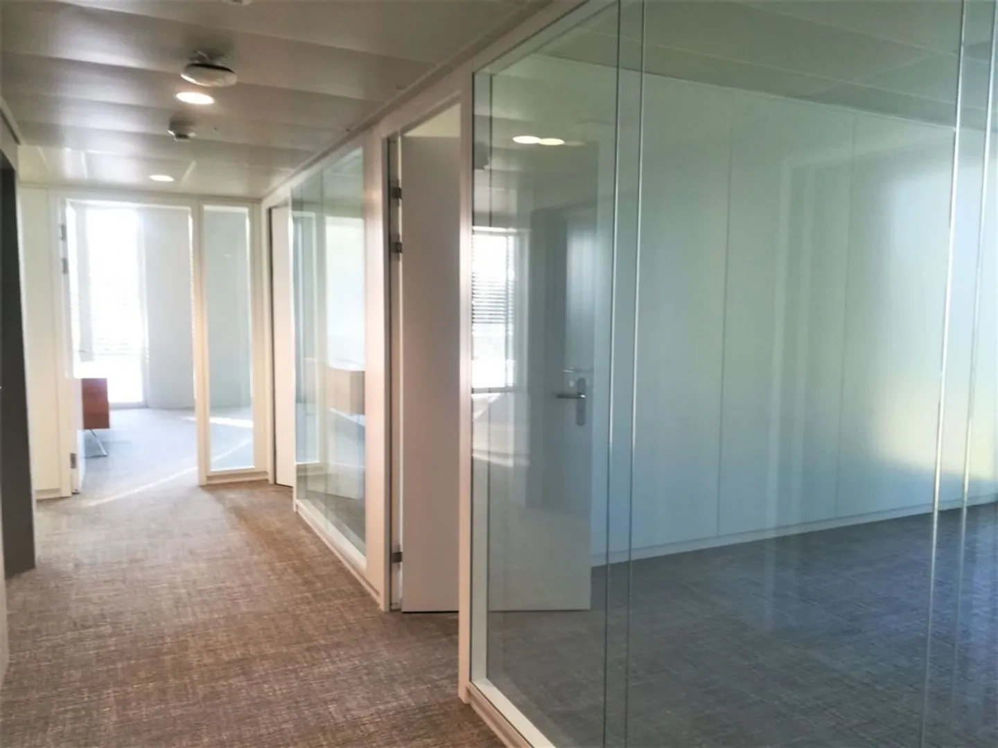 Minergie Büro mit Seeblick - Foto 2 von 10