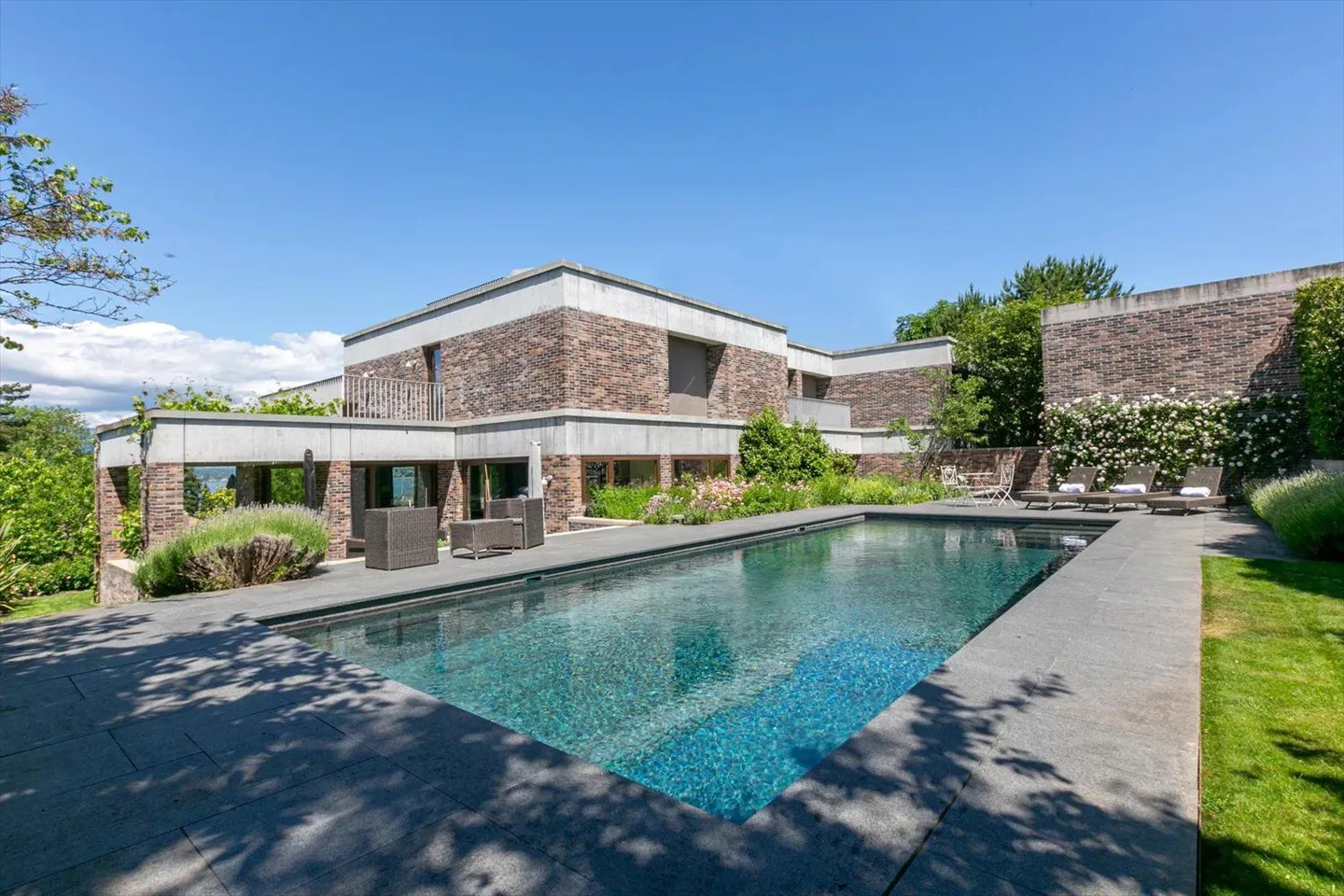 Exklusiv! Architekten-Villa mit Seeblick - Foto 8 von 13