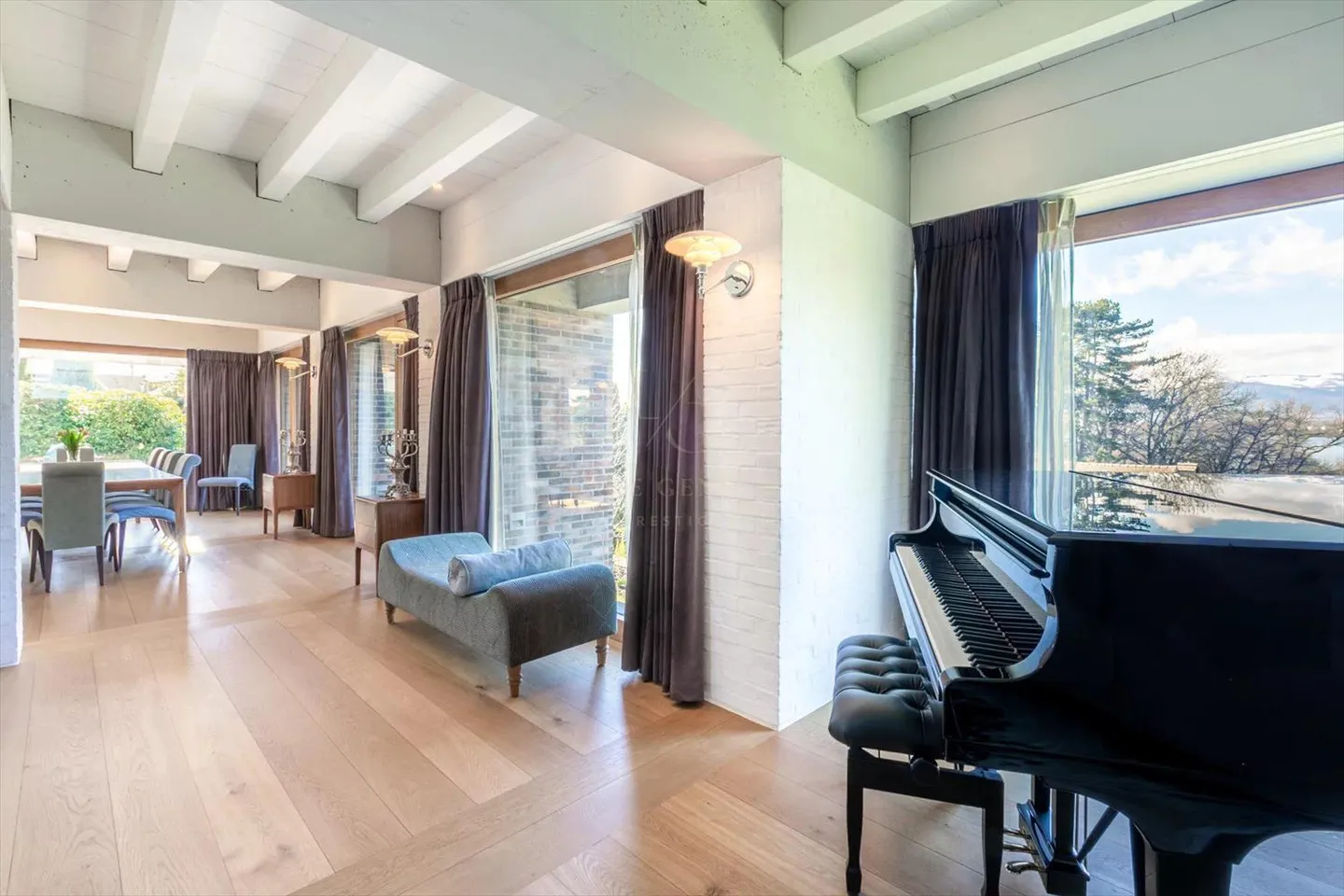 Exklusiv! Architekten-Villa mit Seeblick - Foto 11 von 13