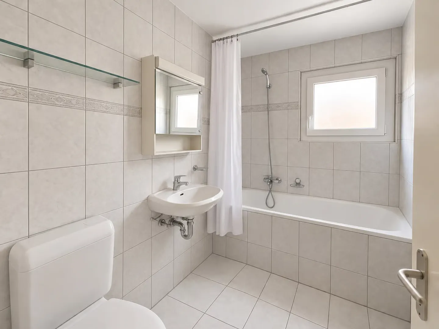 Appartement spacieux avec balcon - Photo 6 sur 8