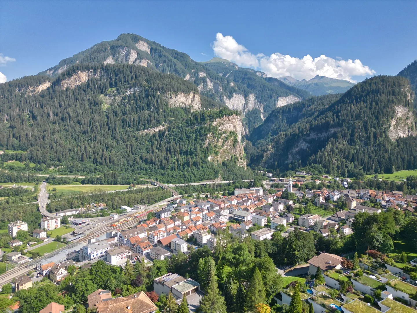 Spacious 6.5-room single-family house with generous garden at Heinzenberg - Photo 16 of 19