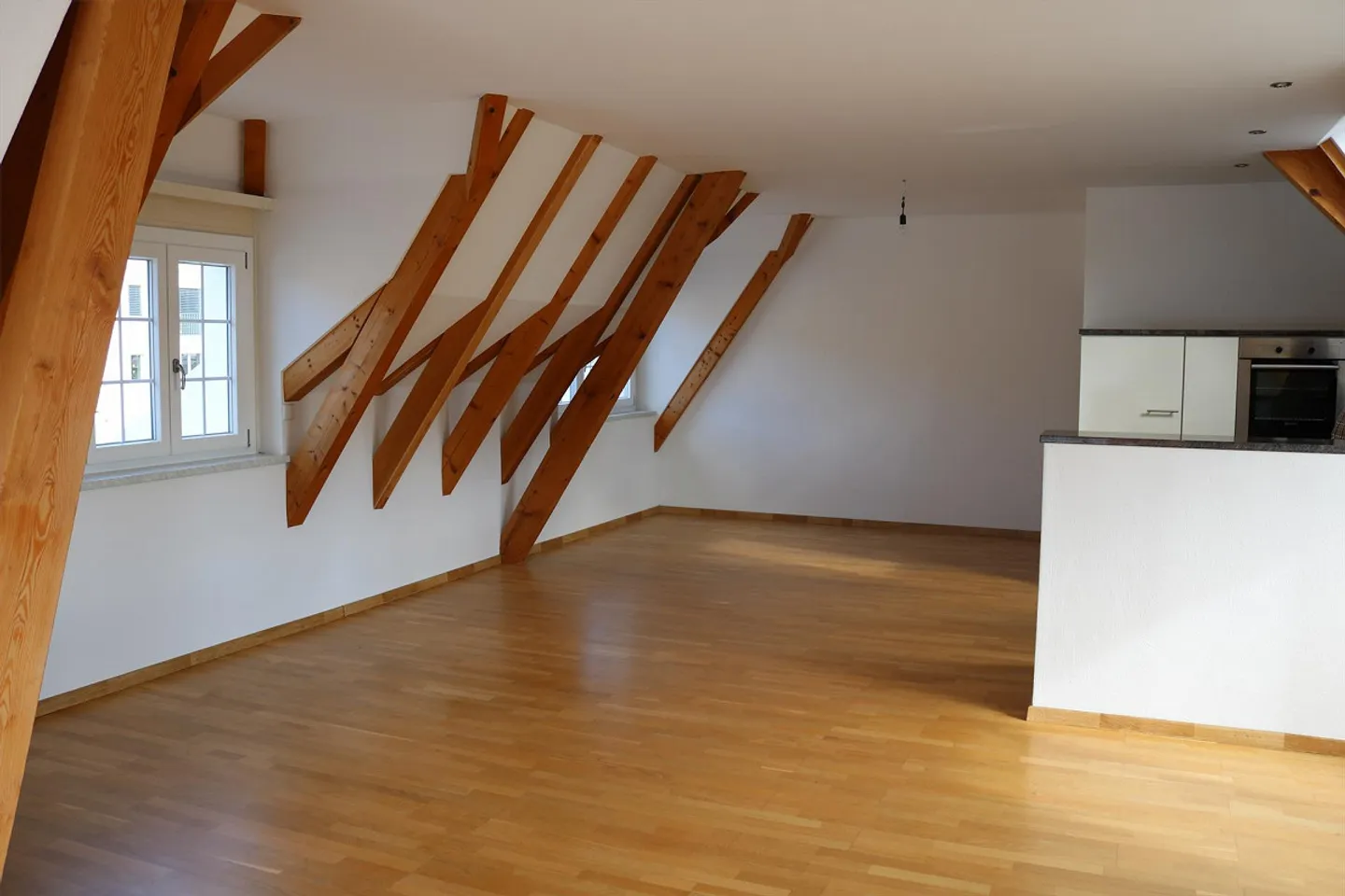 Dachwohnung mit grosser Terrasse - Foto 6 von 14