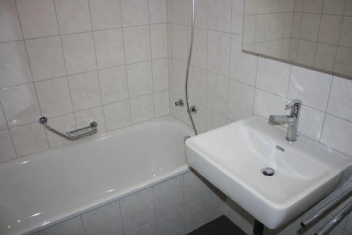 Beautiful ground floor apartment - Photo 12 of 14