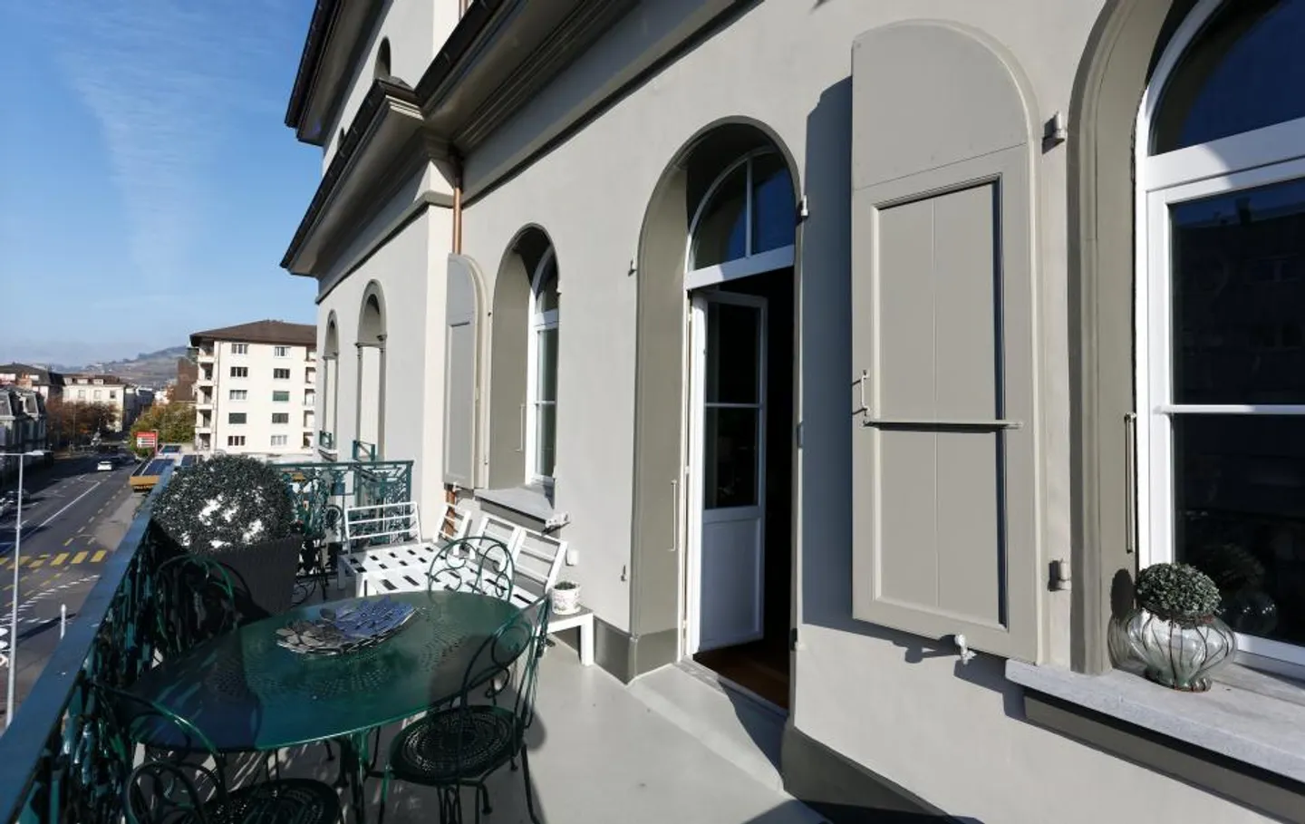Luminoso e arioso, spaziosa terrazza e soffitto alto nel centro di Vevey! - Foto 6 di 9