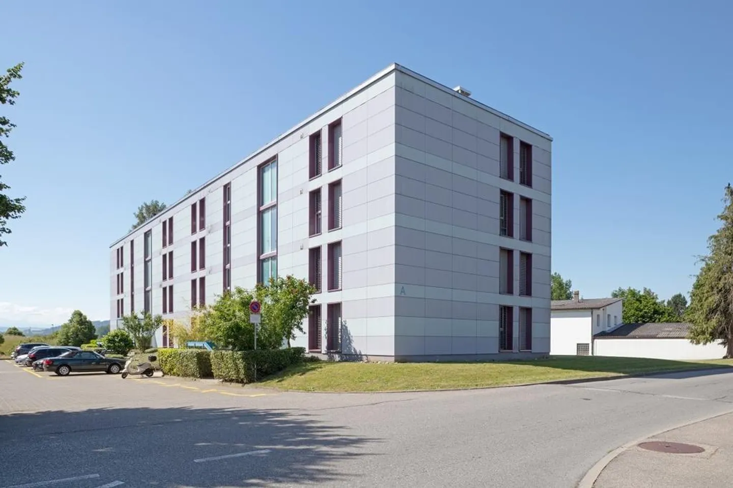 Près de l'accès autoroutier, quartier calme - Photo 1 sur 10