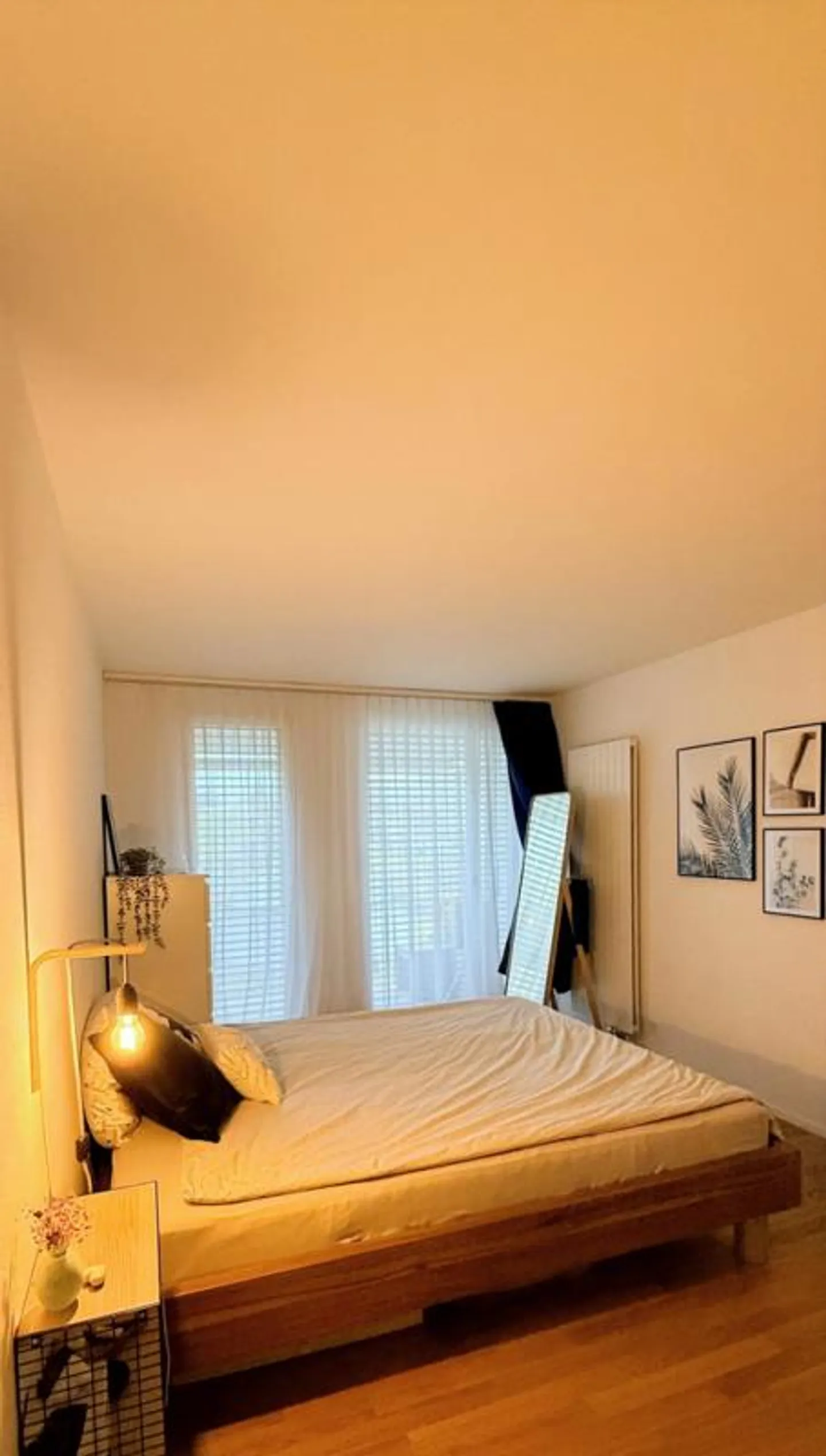 Bright, city-close apartment - Photo 3 of 5