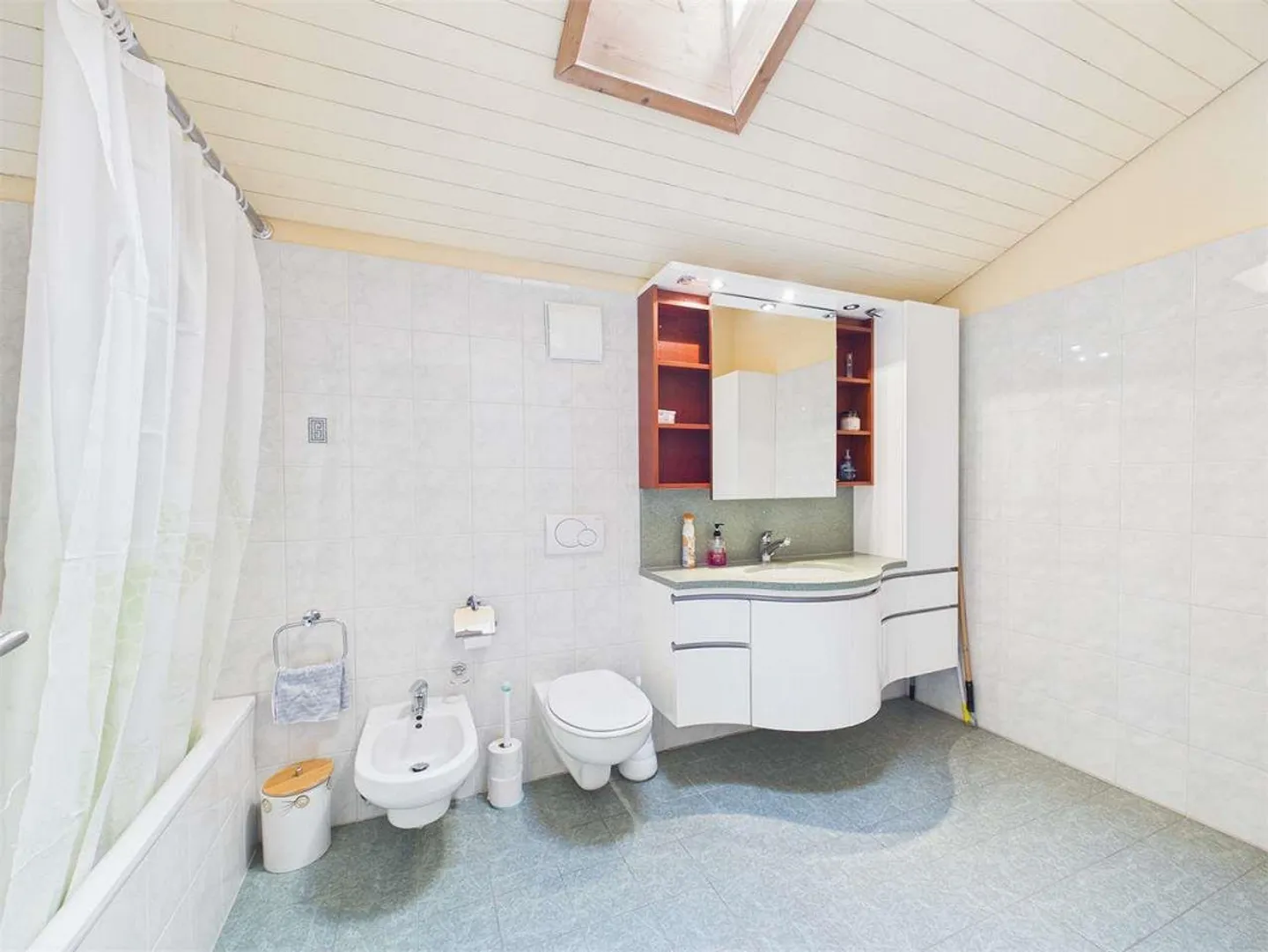 Helles Reihenhaus mit Garten - Foto 11 von 13