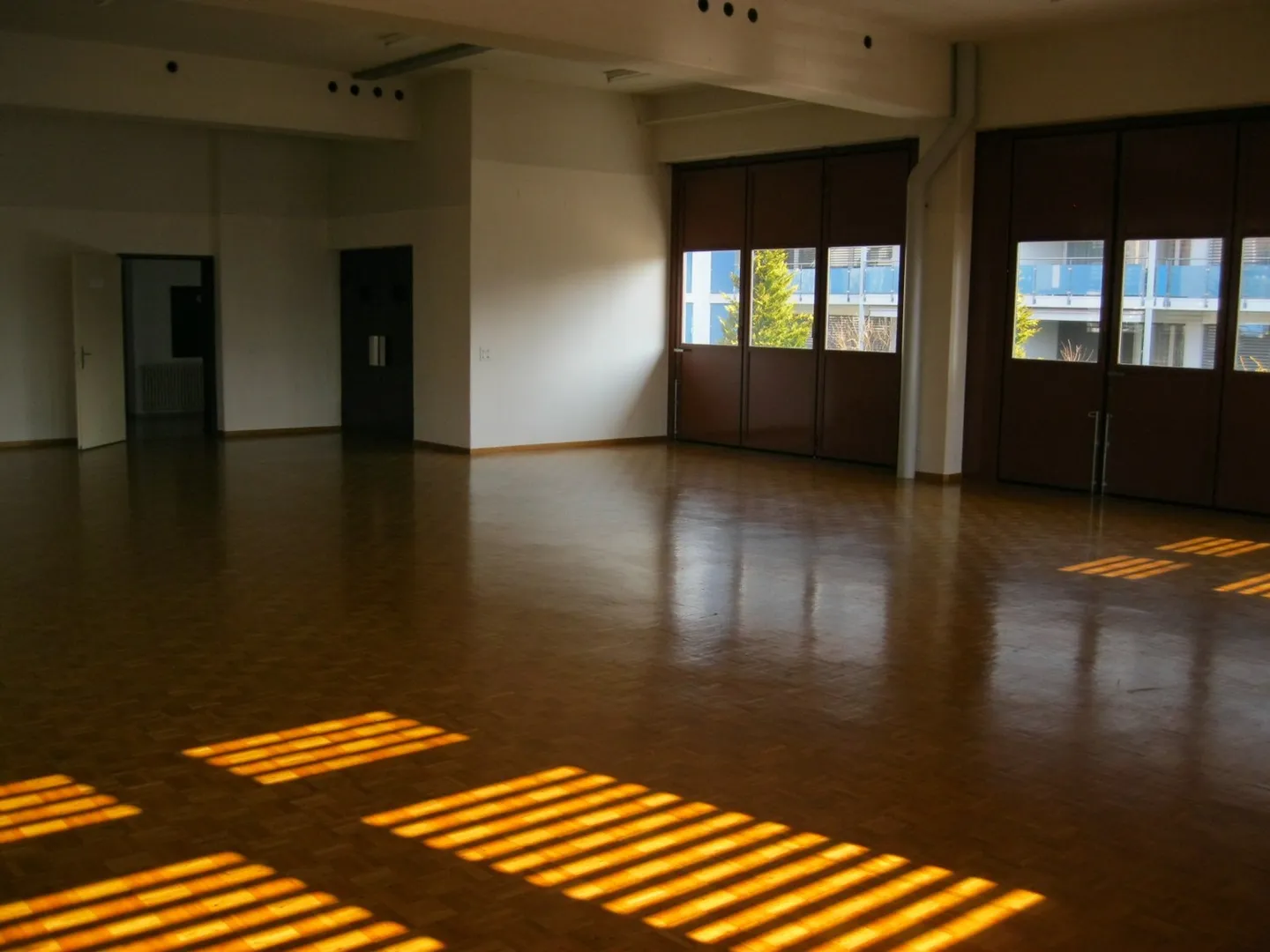 Commercial space with ramp - from 01.10.2024 or by arrangement - Photo 2 of 4