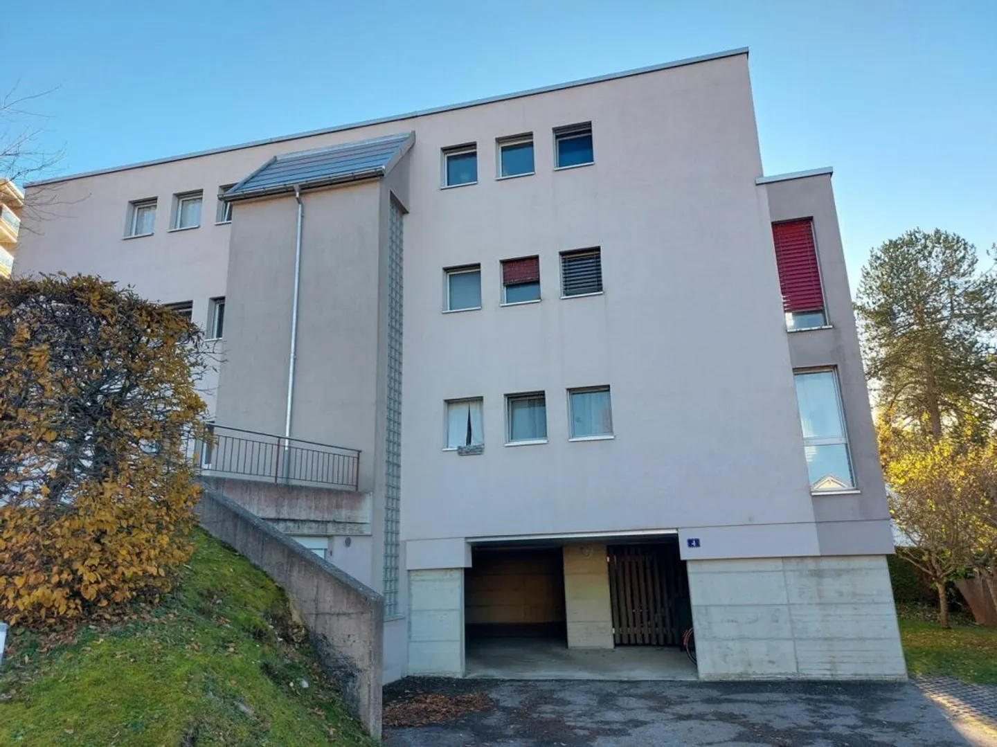 Superbe appartement avec spacieuse terrasse et vue sur le lac - Photo 11 sur 12