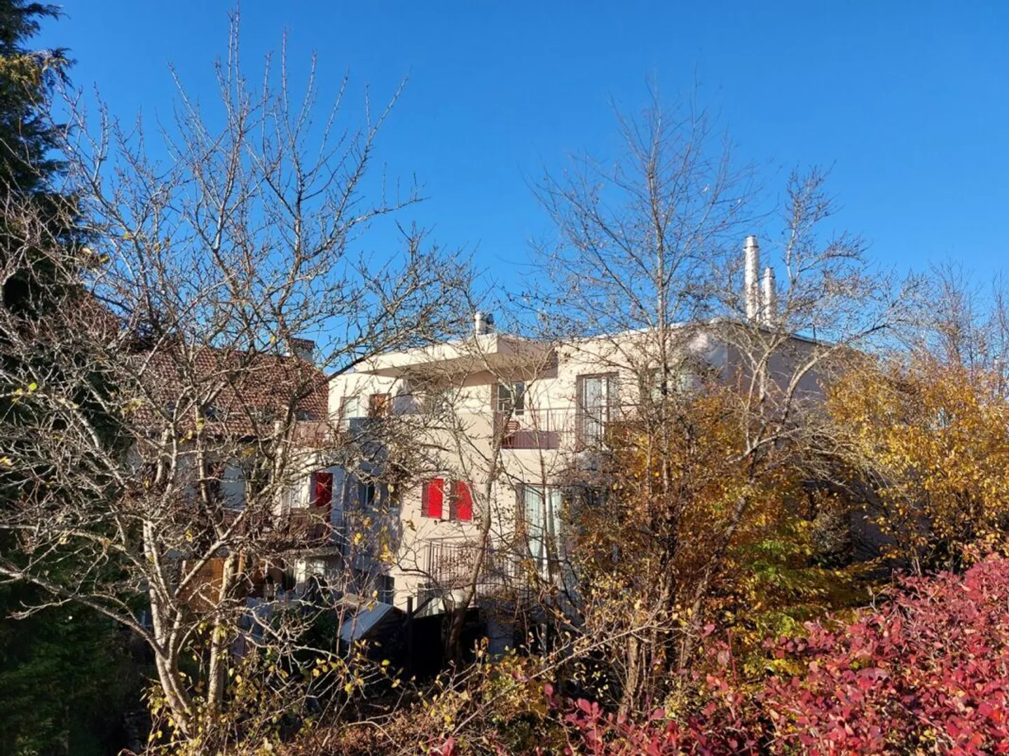 Superbe appartement avec spacieuse terrasse et vue sur le lac - Photo 12 sur 12
