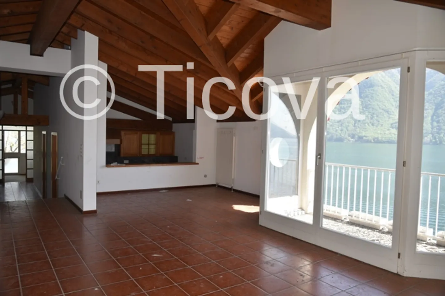 Propriété d'investissement au bord du lac - Photo 13 sur 13