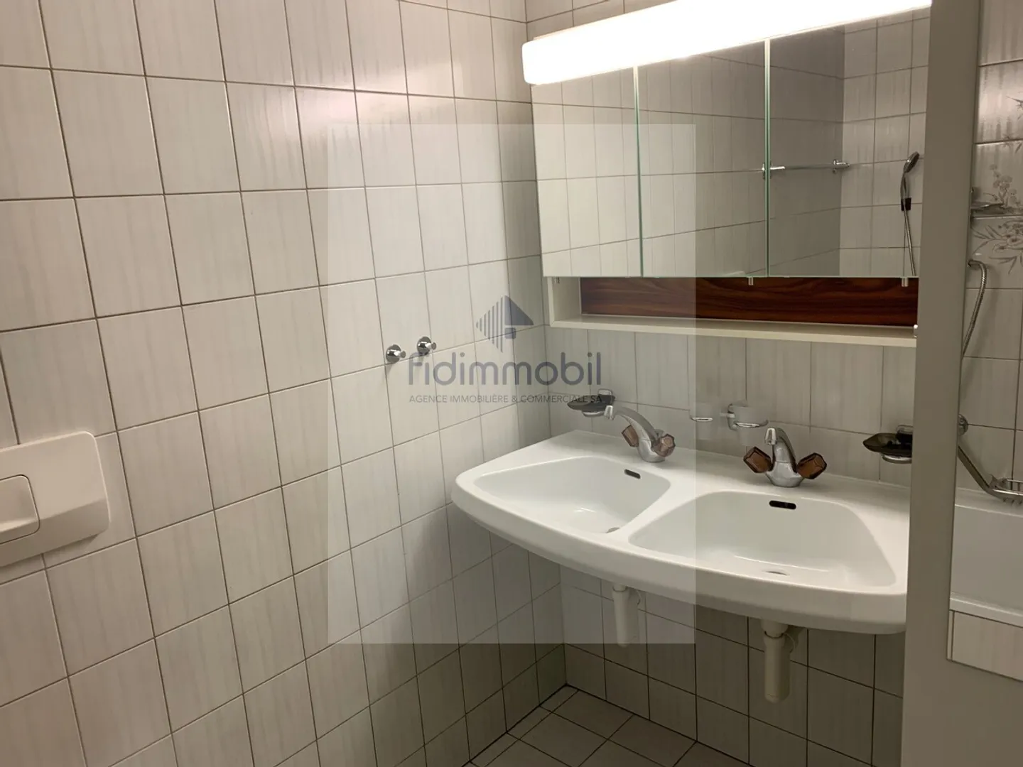 APARTMENT CLOSE TO ALL AMENITIES WITH BALCONY AND FIREPLACE - Photo 7 of 9