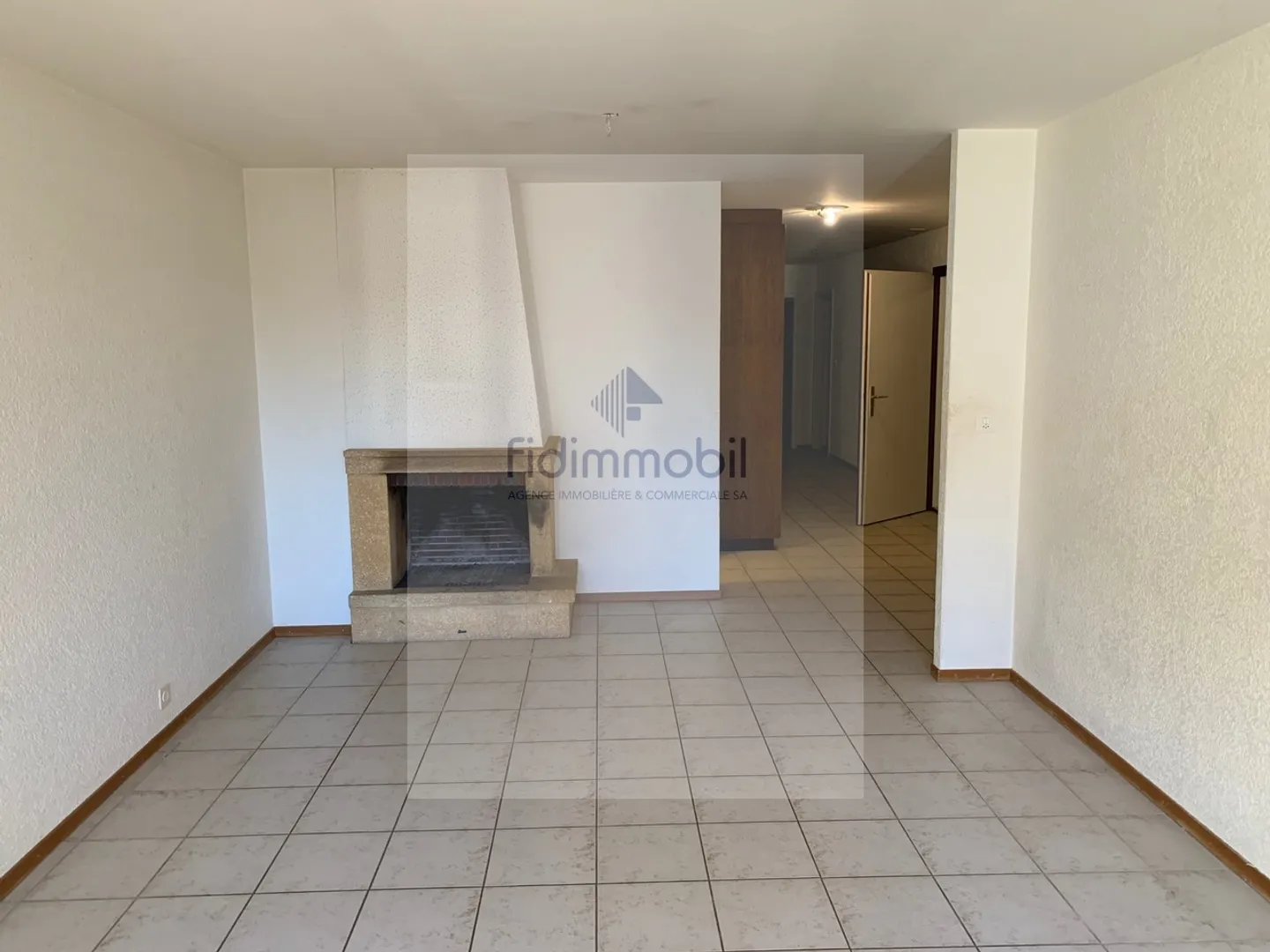 APARTMENT CLOSE TO ALL AMENITIES WITH BALCONY AND FIREPLACE - Photo 3 of 9